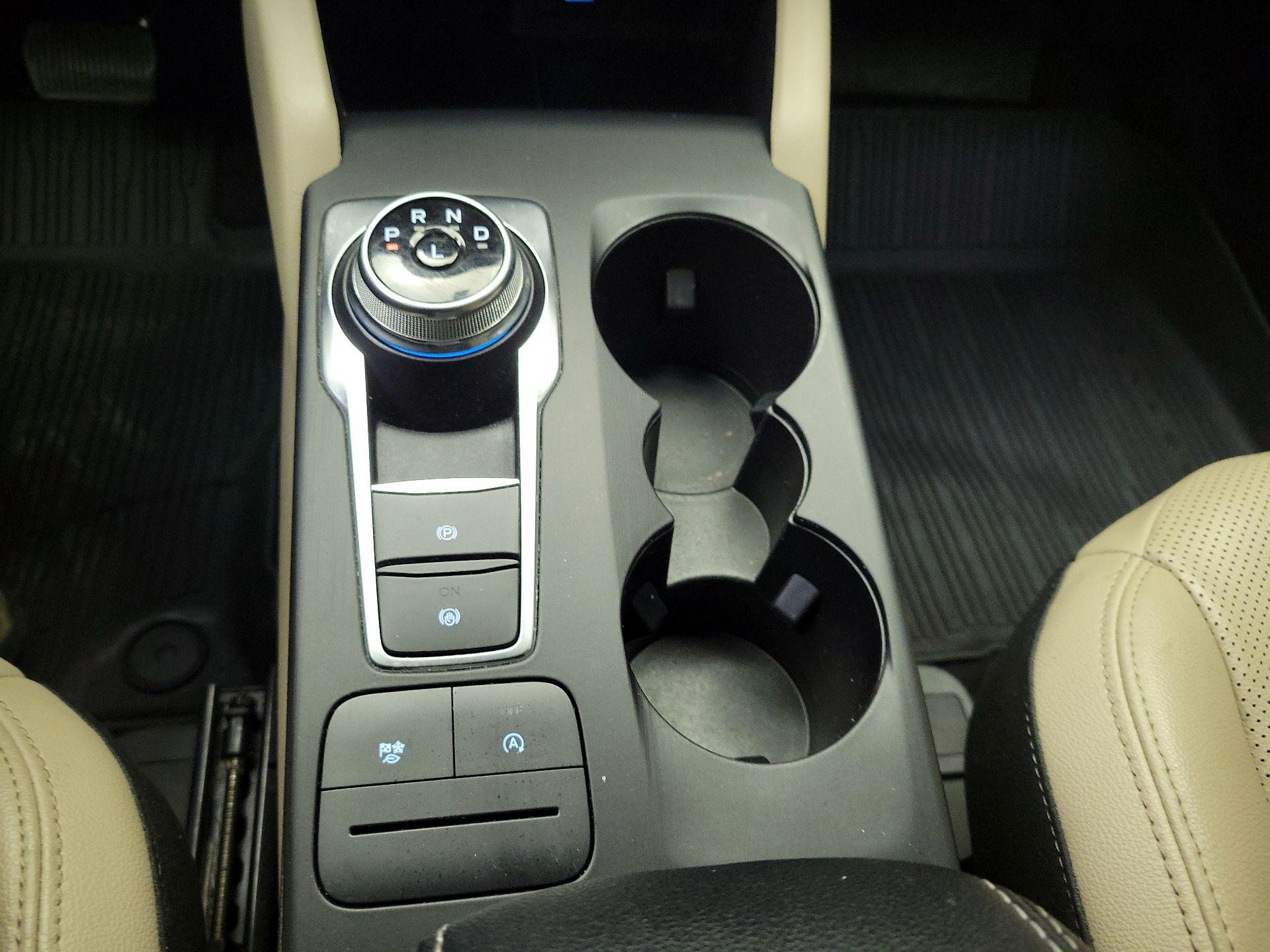 Thumbnail: 2022 Ford Escape - 17