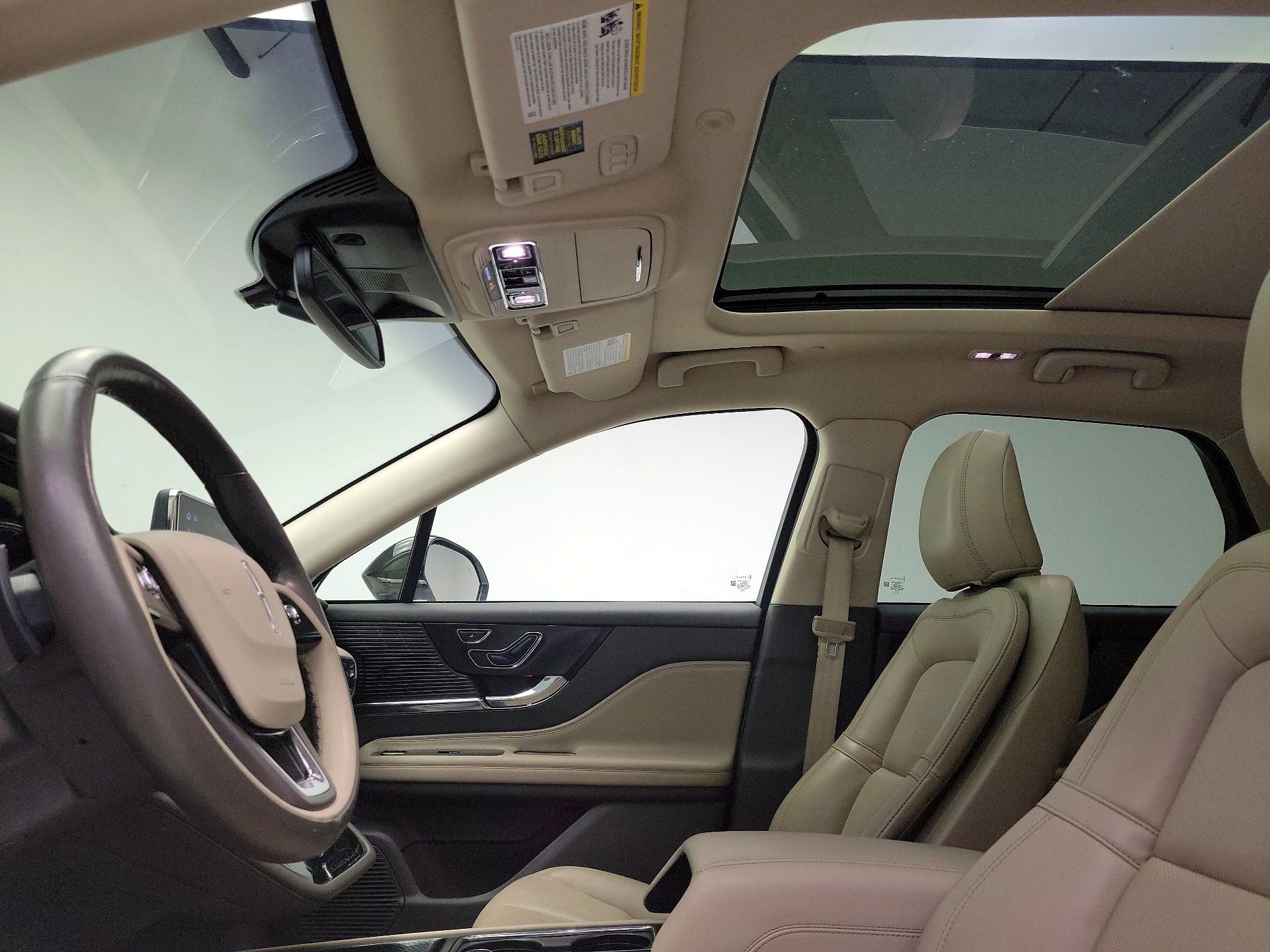 Thumbnail: 2022 Lincoln Corsair - 18