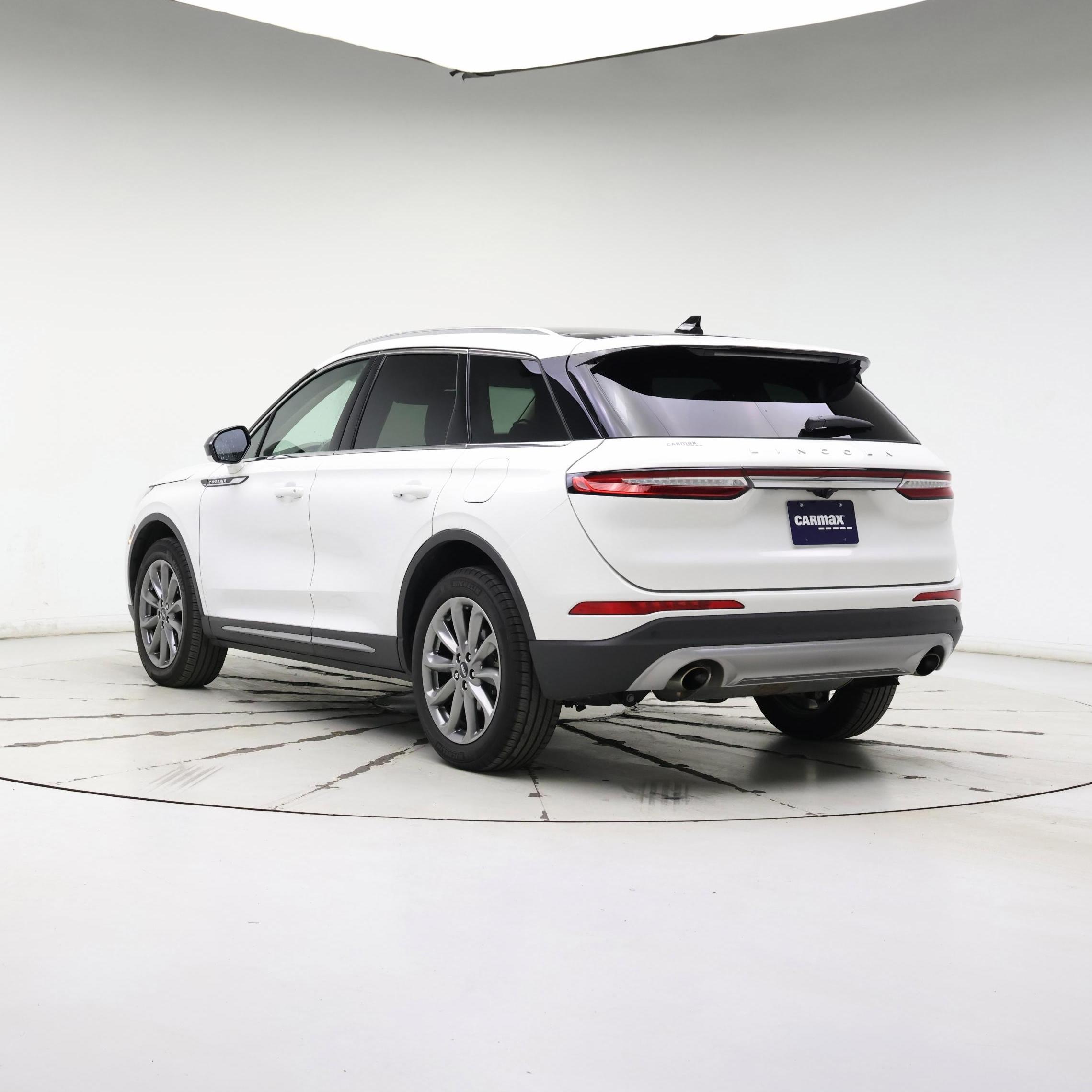 Thumbnail: 2022 Lincoln Corsair - 2