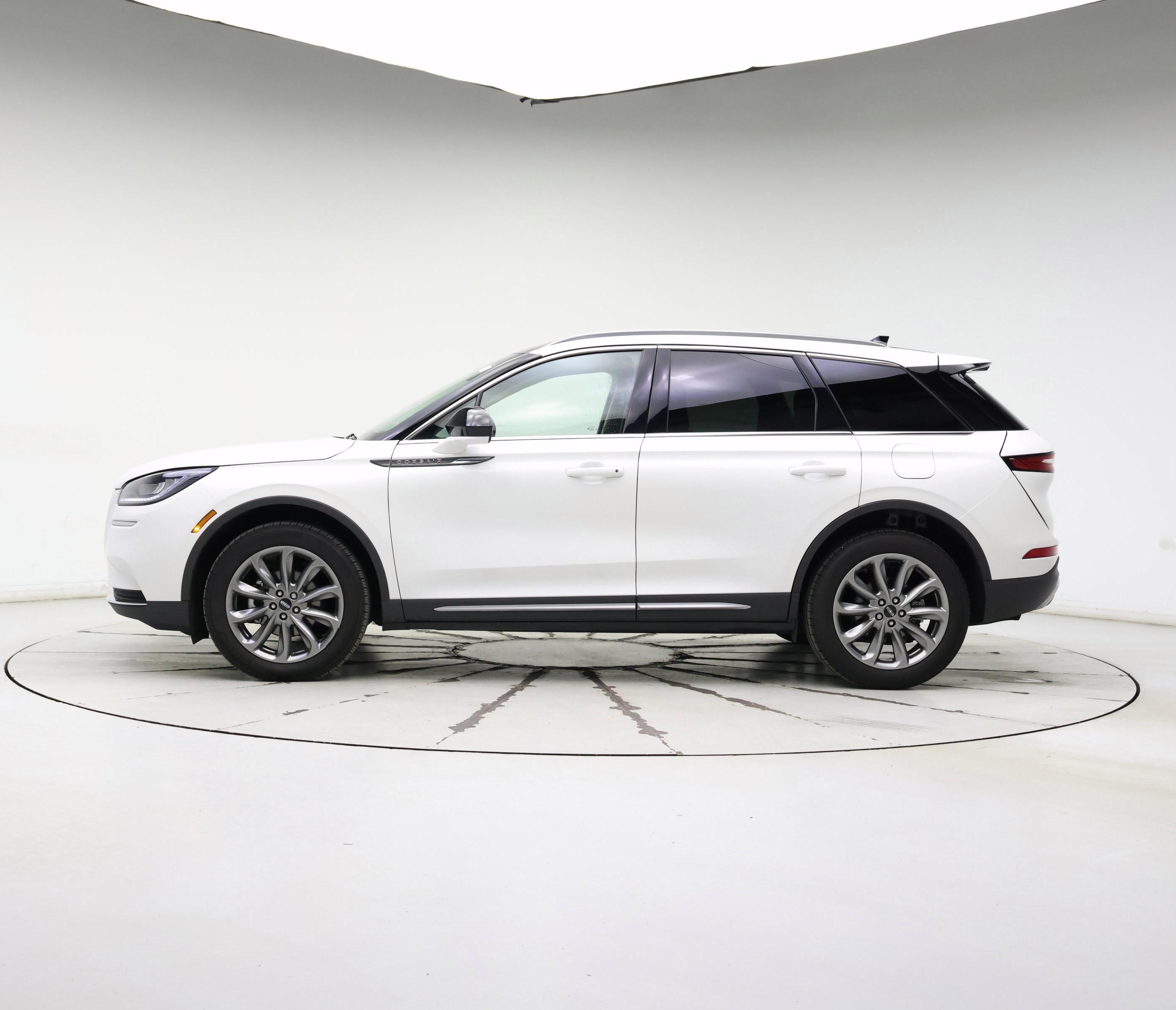 Thumbnail: 2022 Lincoln Corsair - 3