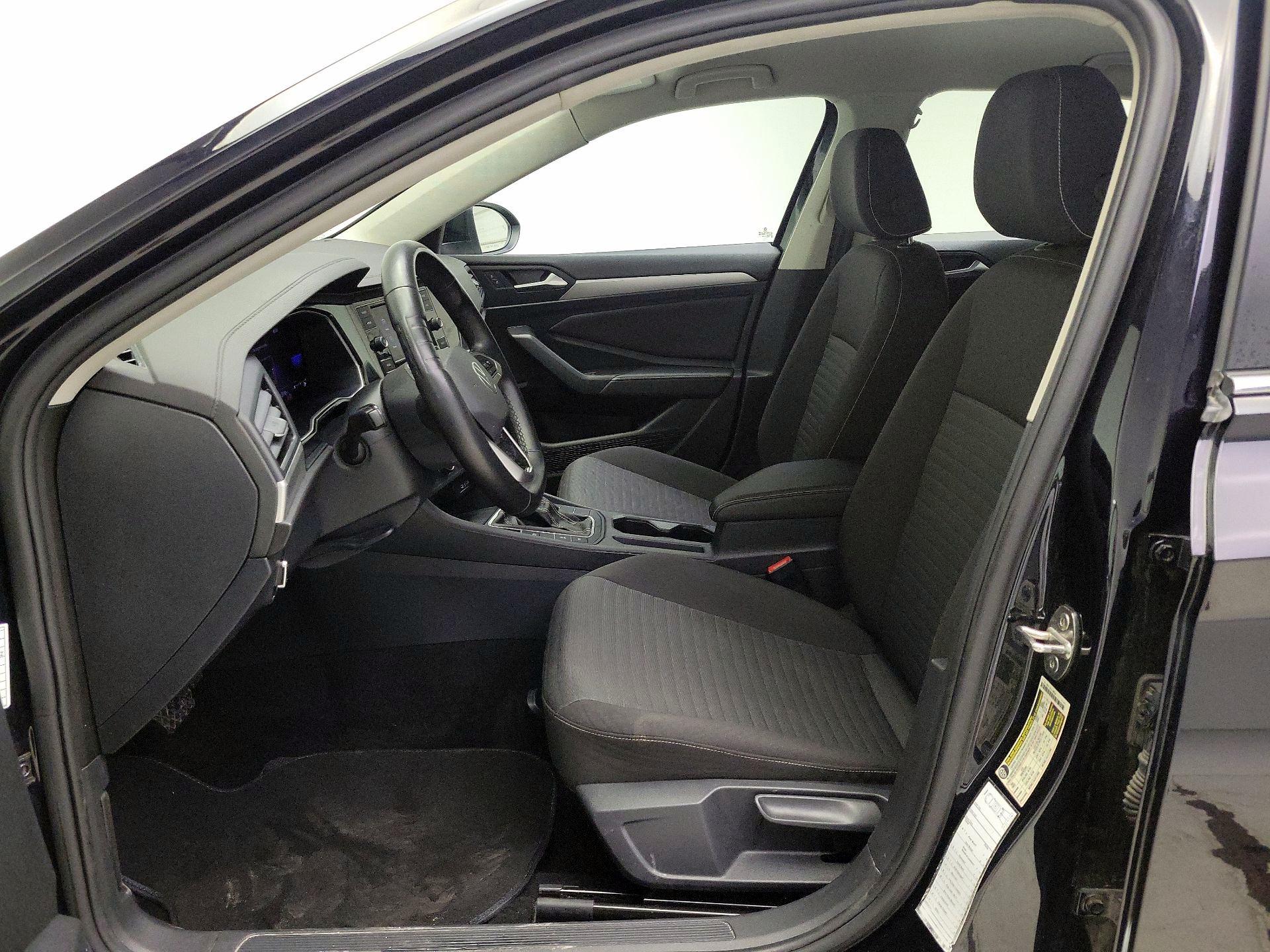 Thumbnail: 2024 Volkswagen Jetta - 11