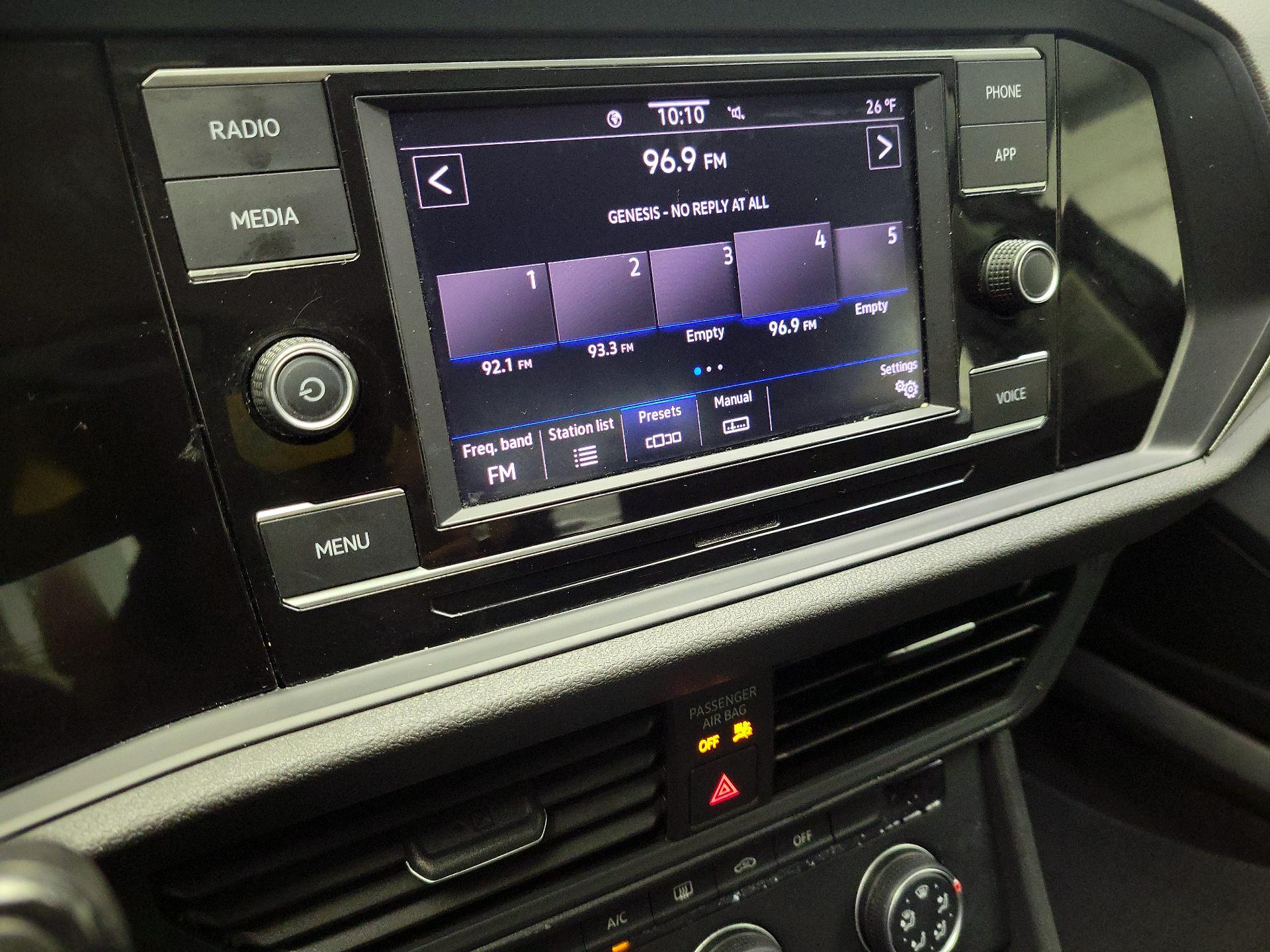 Thumbnail: 2024 Volkswagen Jetta - 15