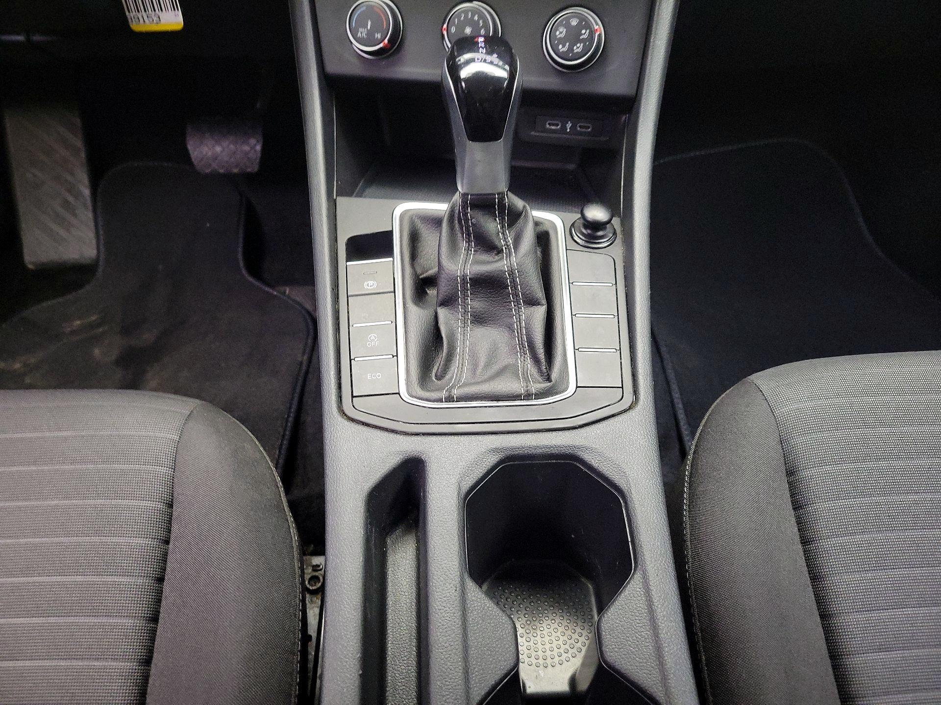 Thumbnail: 2024 Volkswagen Jetta - 17