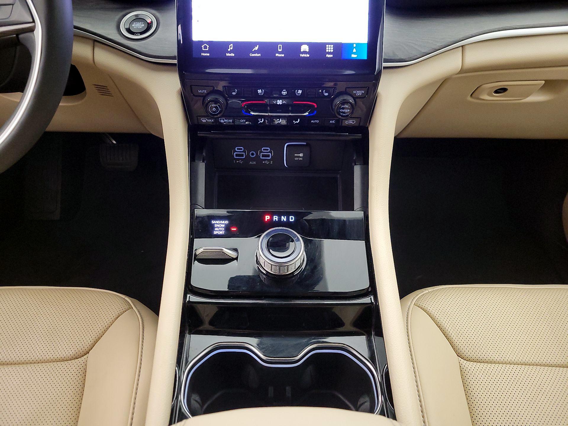 Thumbnail: 2023 Jeep Grand Cherokee - 18