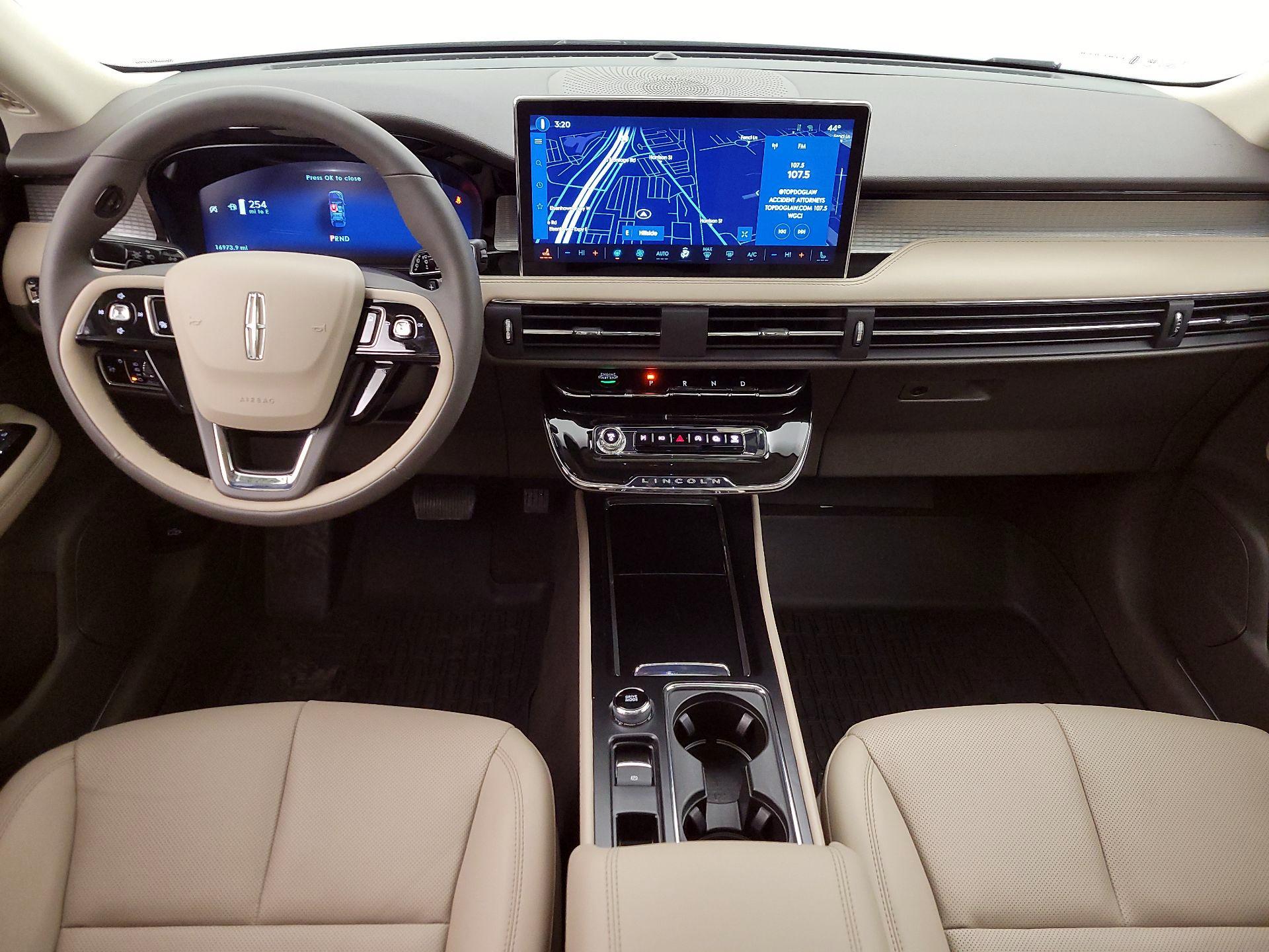 Thumbnail: 2024 Lincoln Corsair - 9