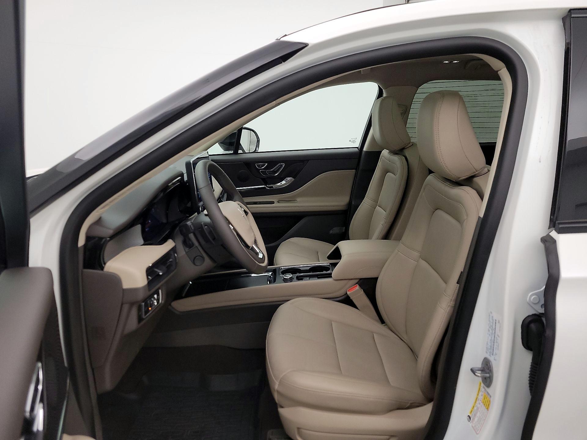 Thumbnail: 2024 Lincoln Corsair - 11