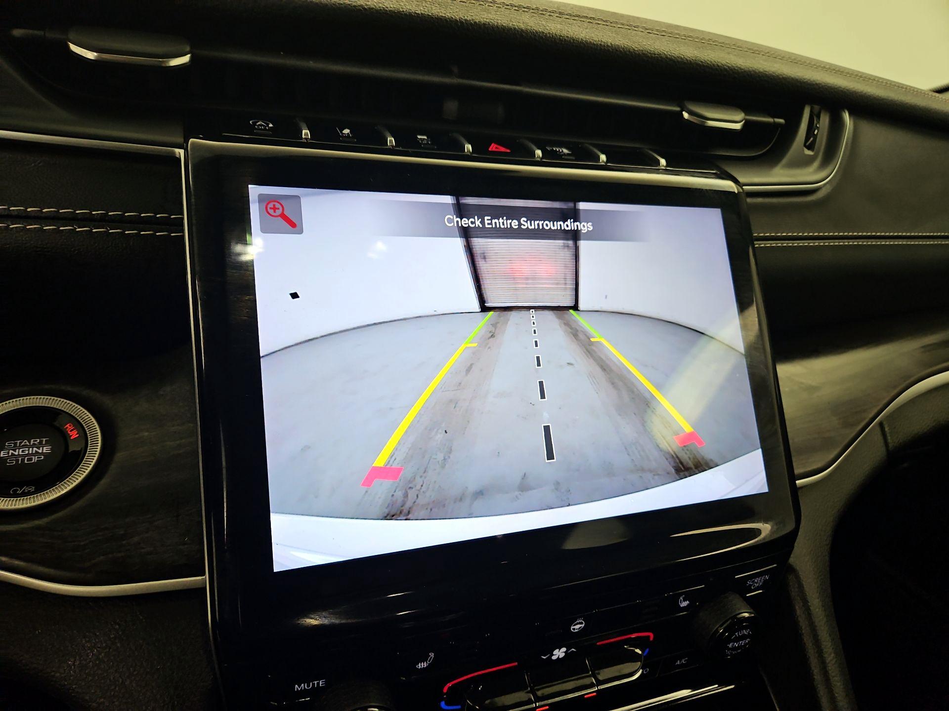 Thumbnail: 2023 Jeep Grand Cherokee - 15