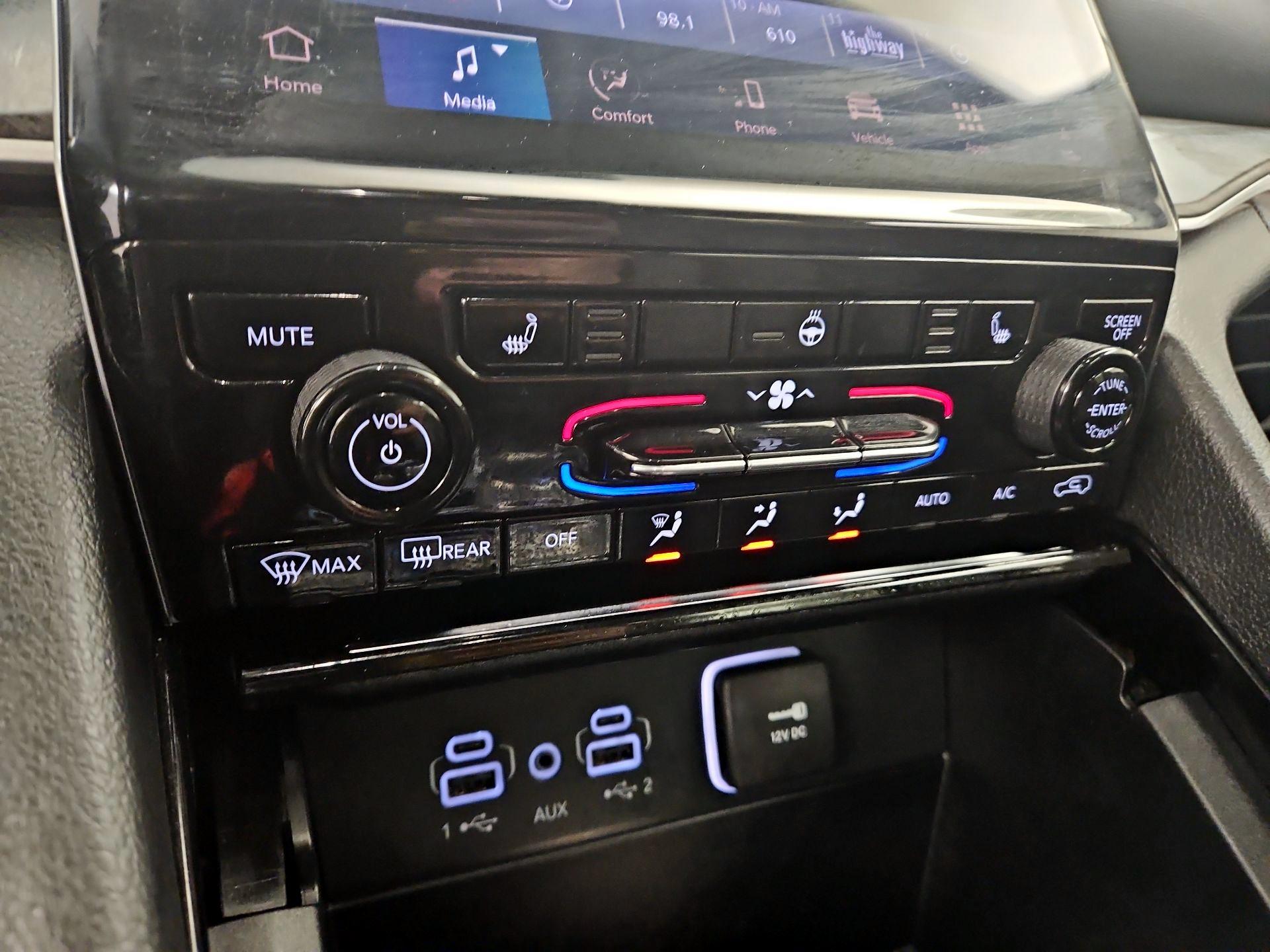 Thumbnail: 2023 Jeep Grand Cherokee - 17