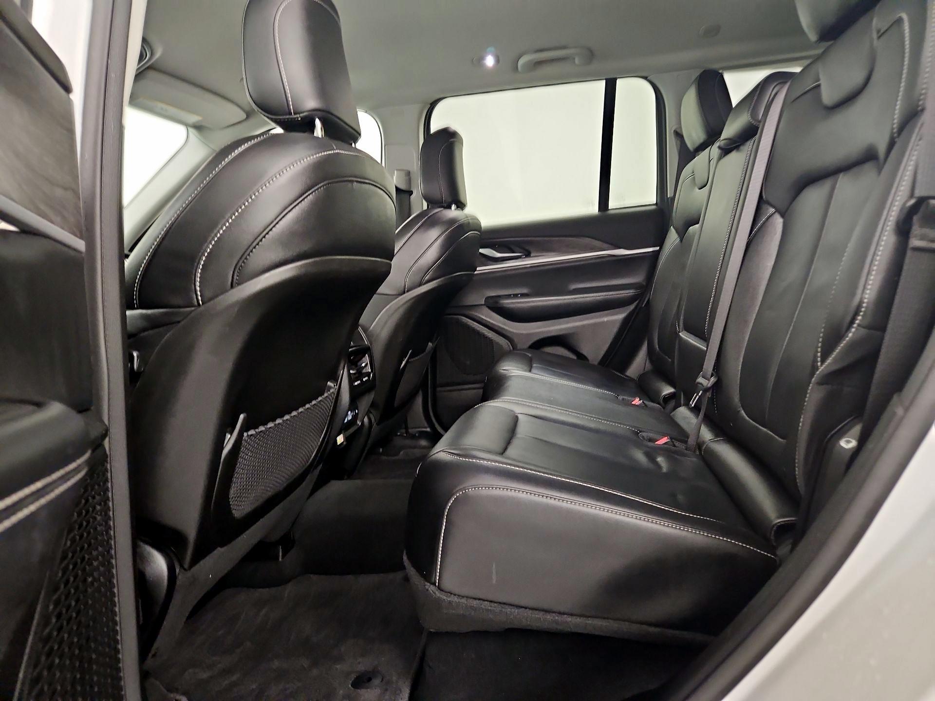 Thumbnail: 2023 Jeep Grand Cherokee - 20