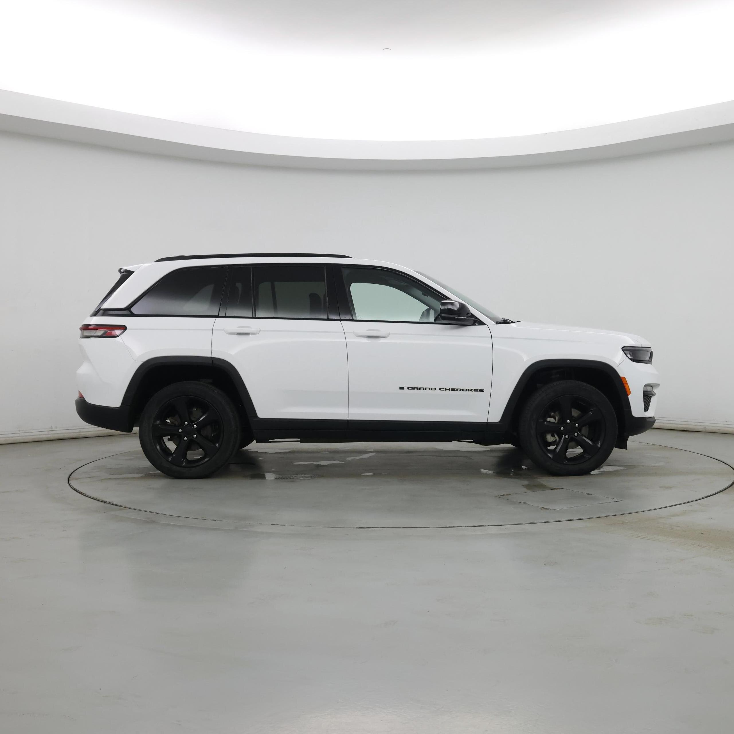 Thumbnail: 2023 Jeep Grand Cherokee - 7