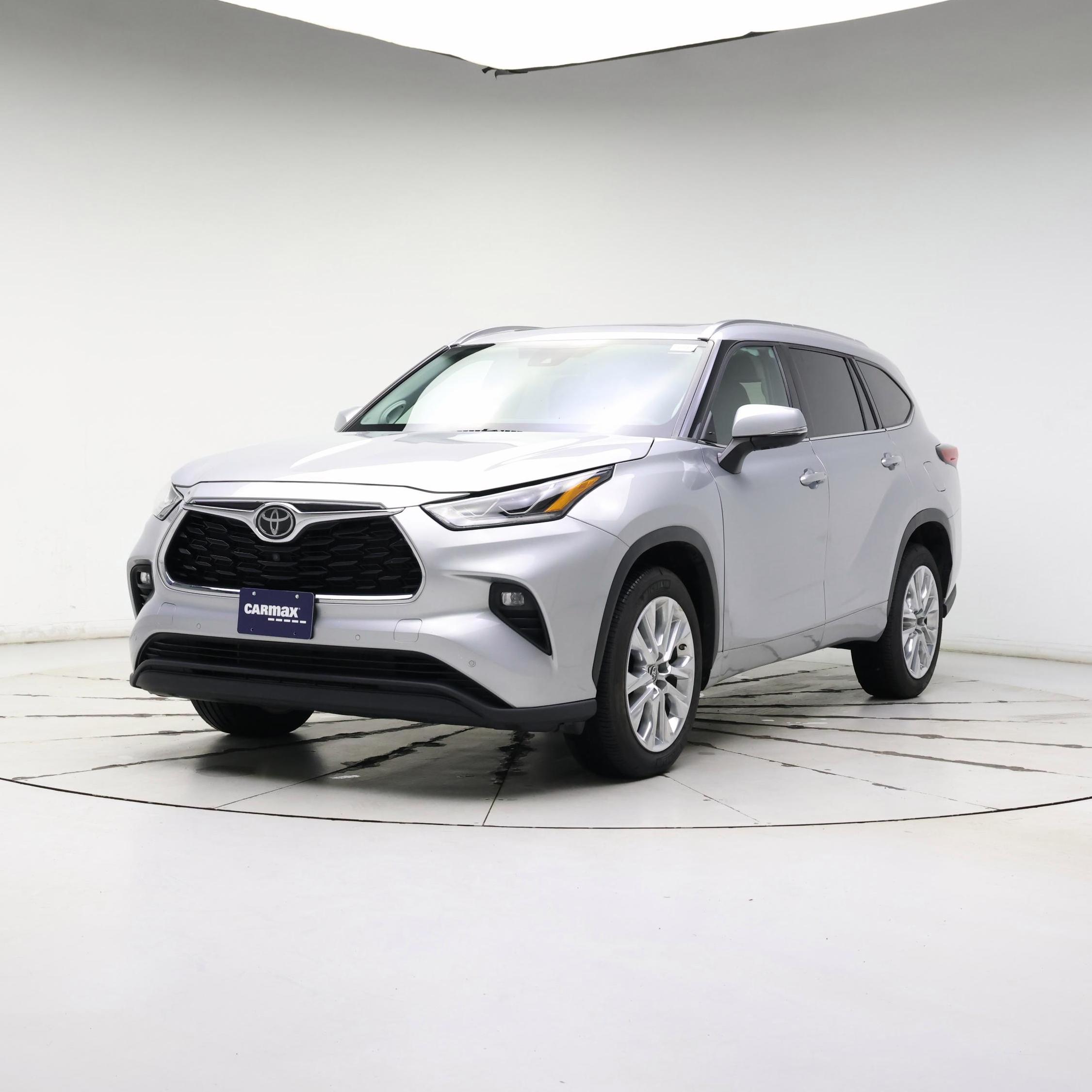 Thumbnail: 2021 Toyota Highlander - 4
