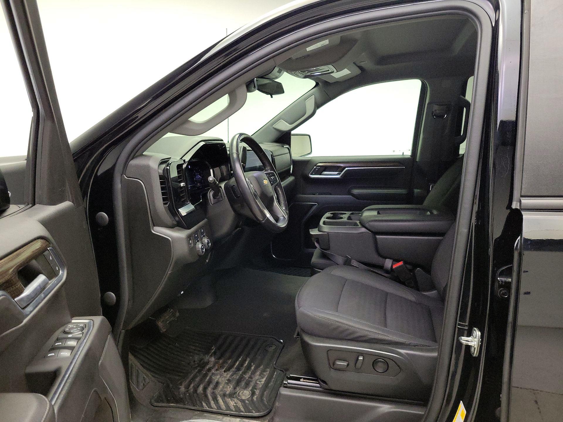 Thumbnail: 2022 Chevrolet Silverado 1500 - 11