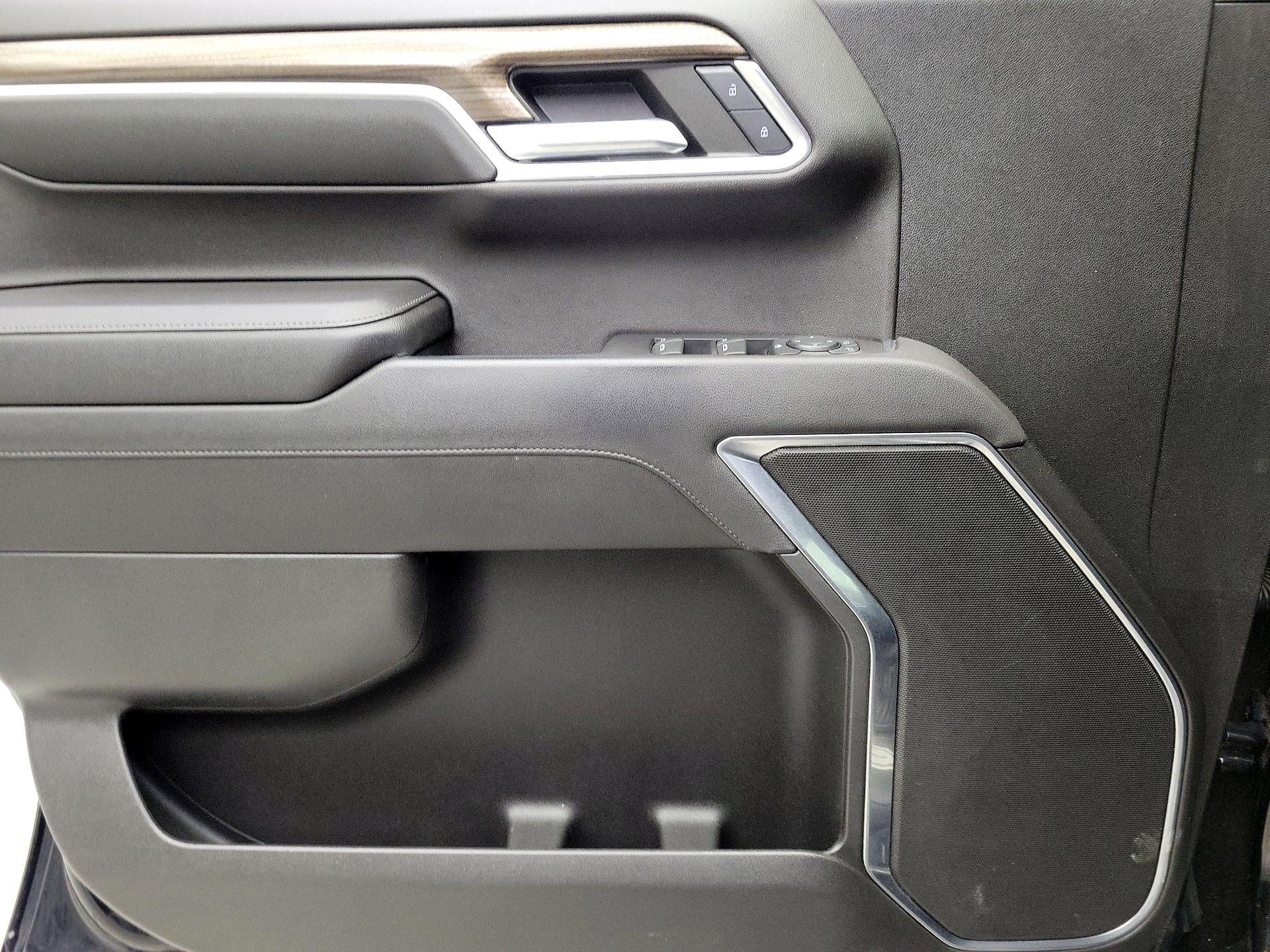 Thumbnail: 2022 Chevrolet Silverado 1500 - 12