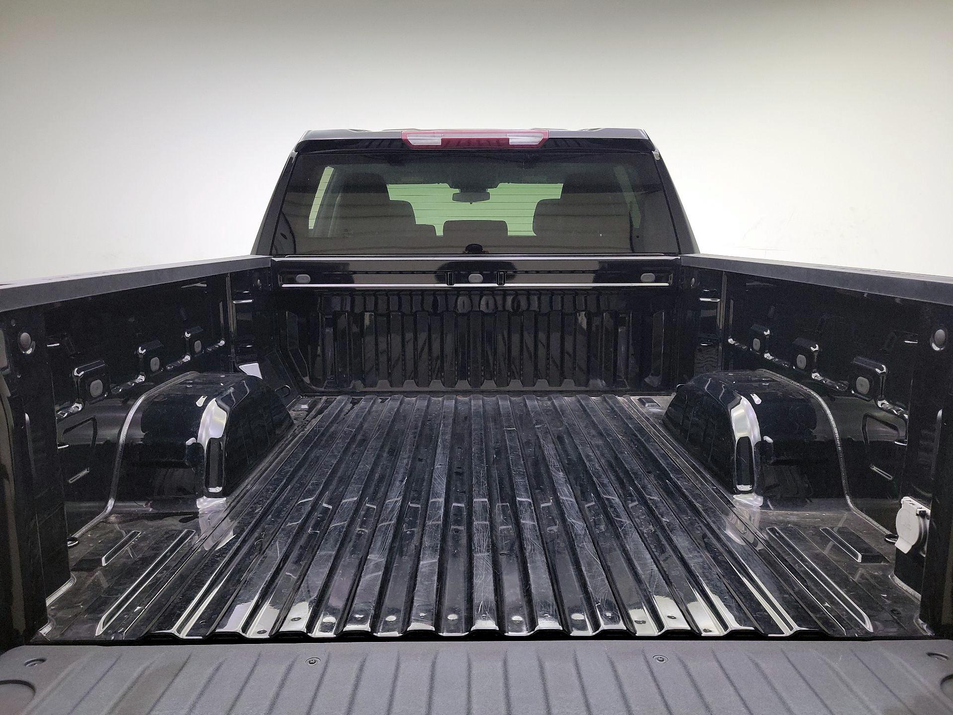 Thumbnail: 2022 Chevrolet Silverado 1500 - 19