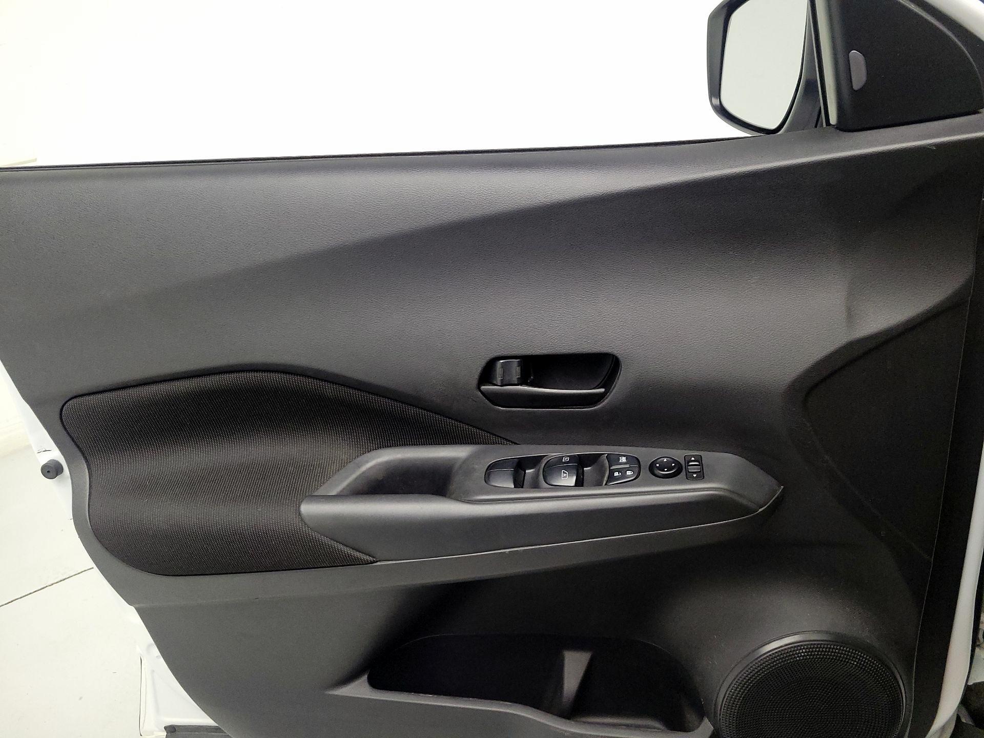 Thumbnail: 2023 Nissan Kicks - 12