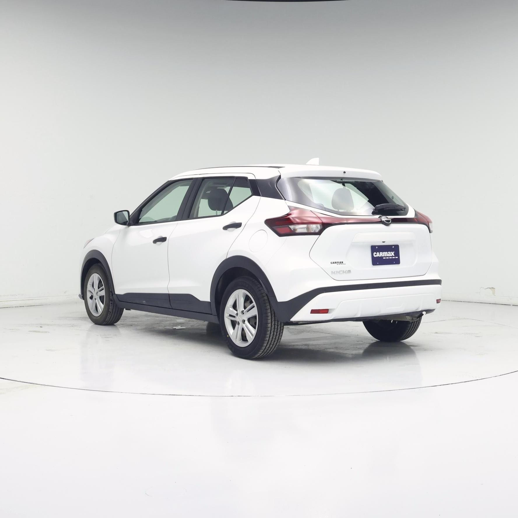 Thumbnail: 2023 Nissan Kicks - 2