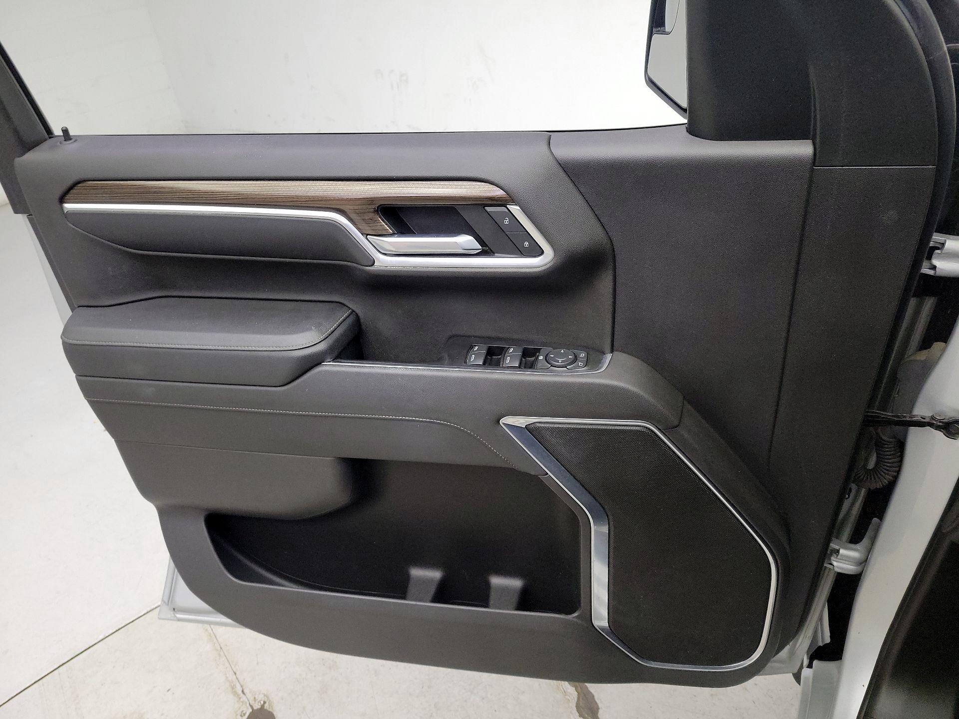 Thumbnail: 2022 Chevrolet Silverado 1500 - 12