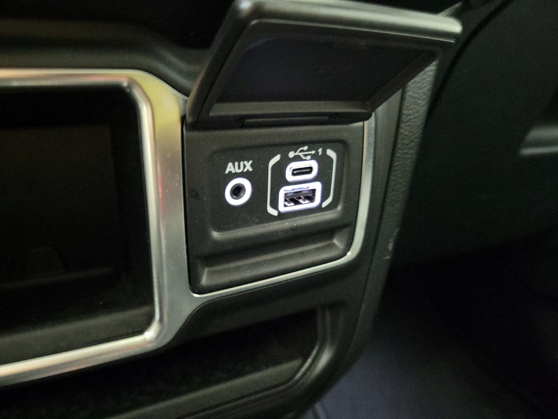 Thumbnail: 2023 Jeep Wrangler - 18