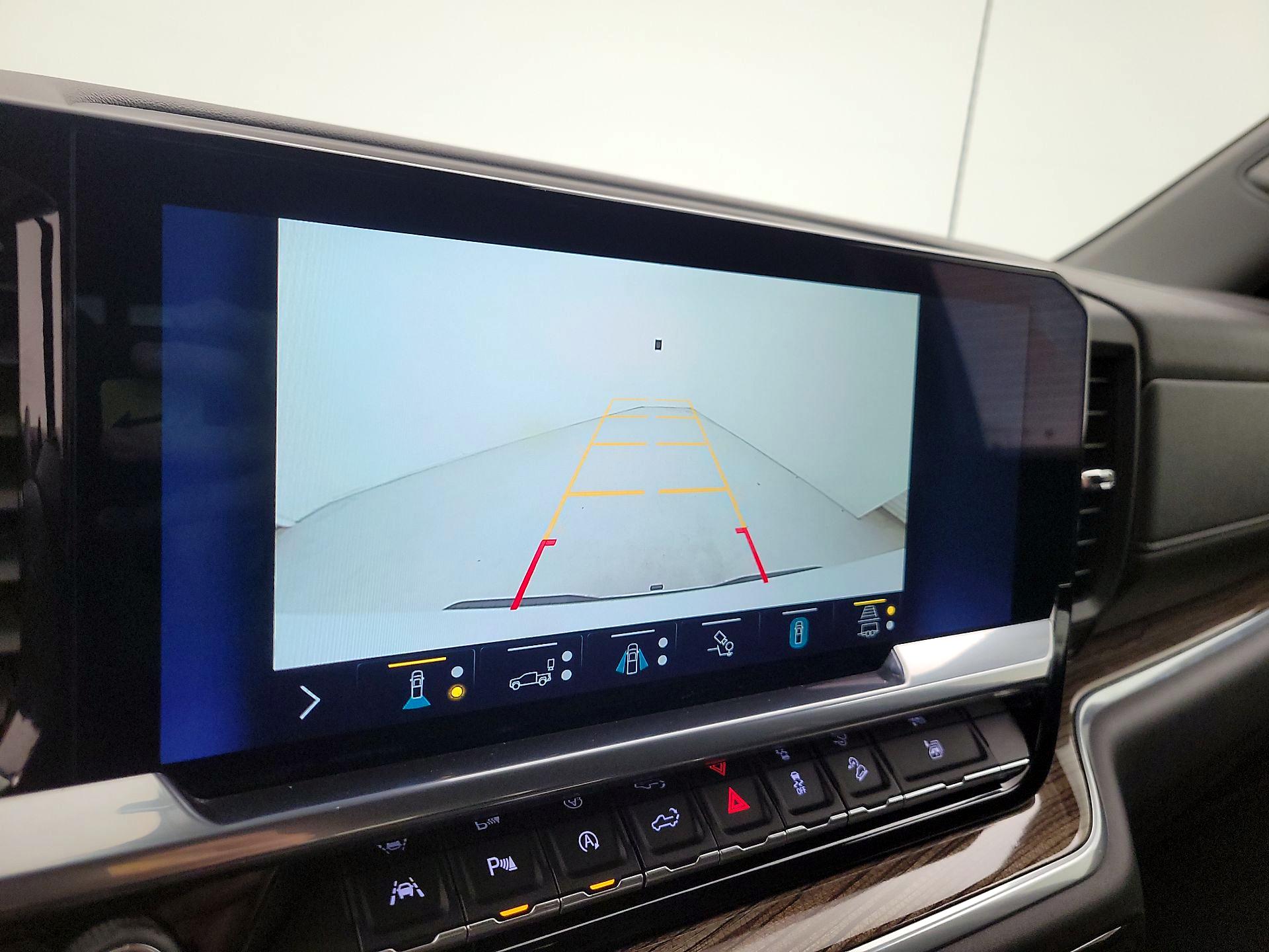 Thumbnail: 2022 Chevrolet Silverado 1500 - 14