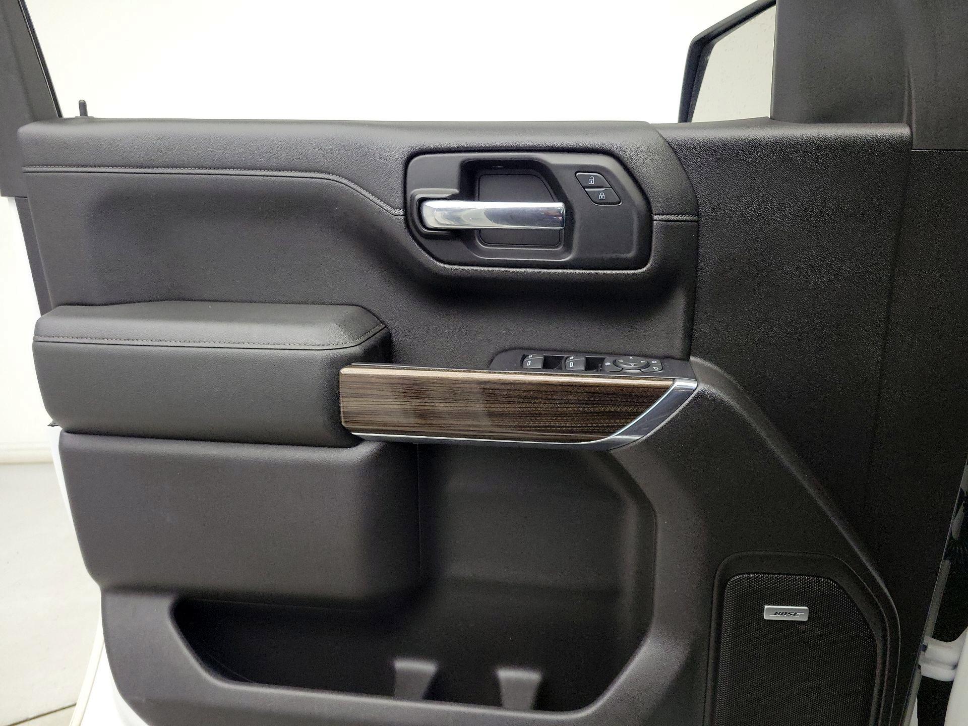 Thumbnail: 2020 Chevrolet Silverado 1500 - 12