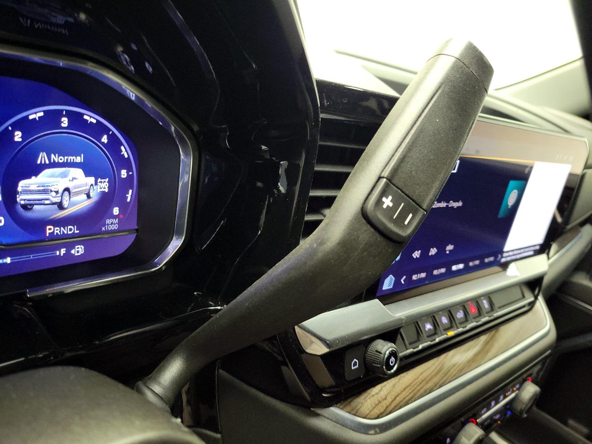 Thumbnail: 2022 Chevrolet Silverado 1500 - 18