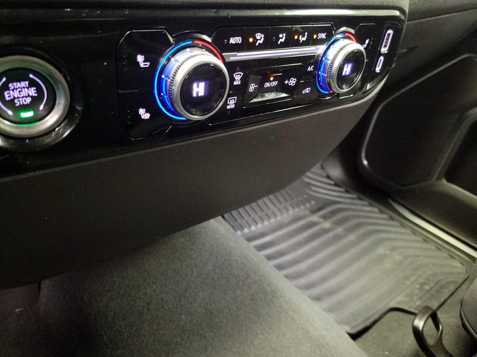 Thumbnail: 2024 GMC Sierra 1500 - 17