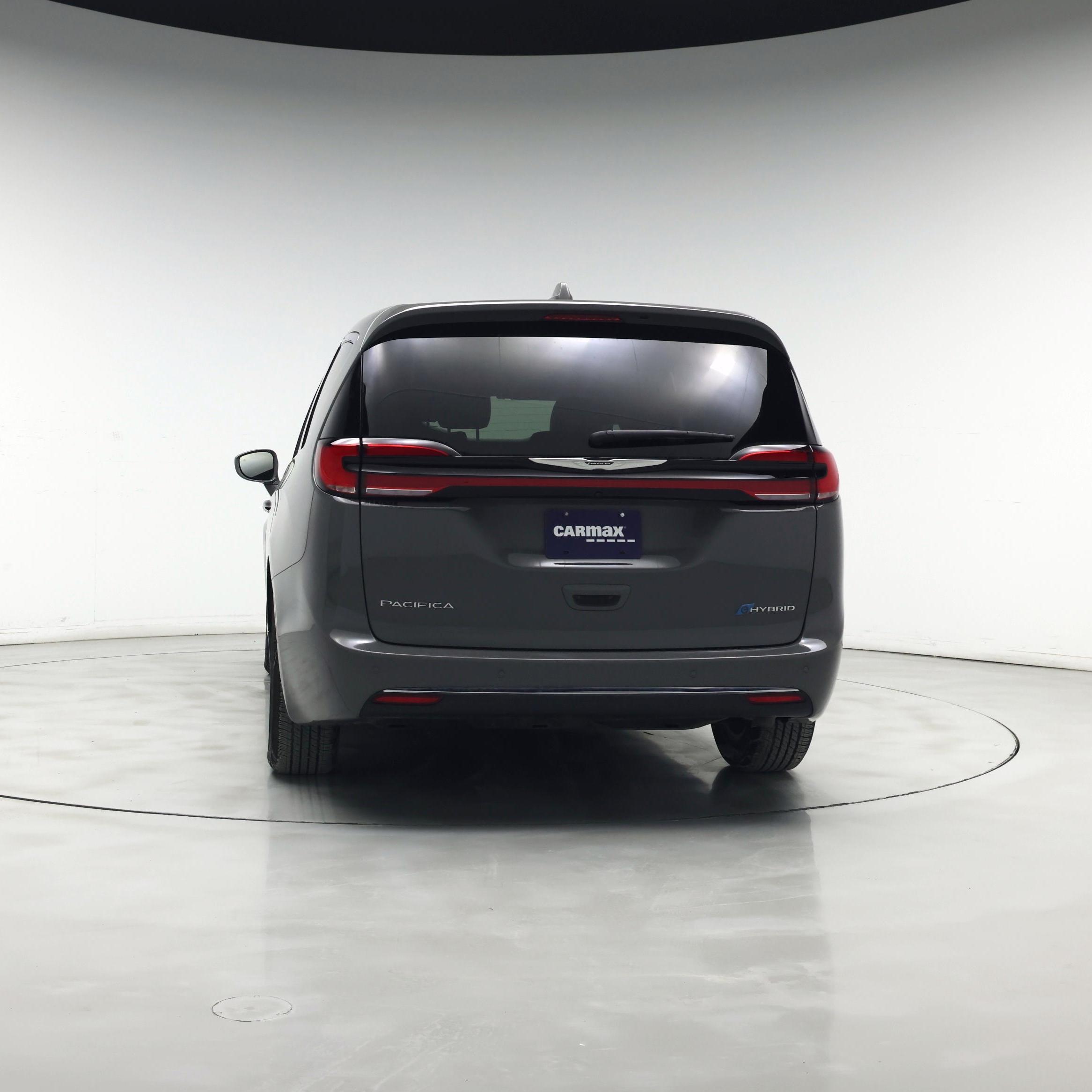 Thumbnail: 2022 Chrysler Pacifica - 6