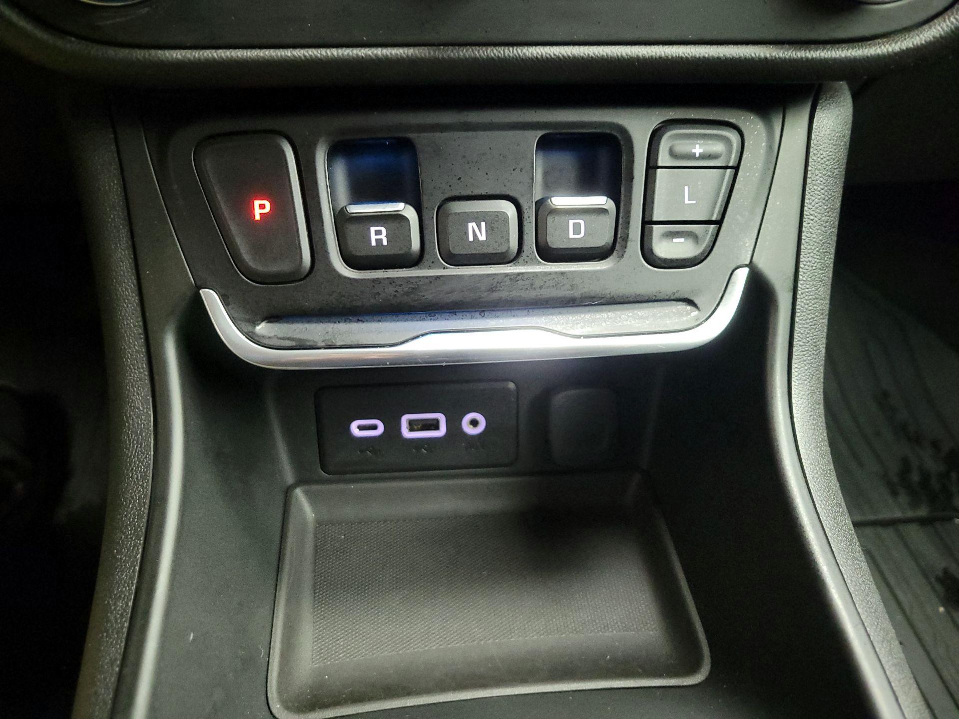 Thumbnail: 2020 GMC Terrain - 17