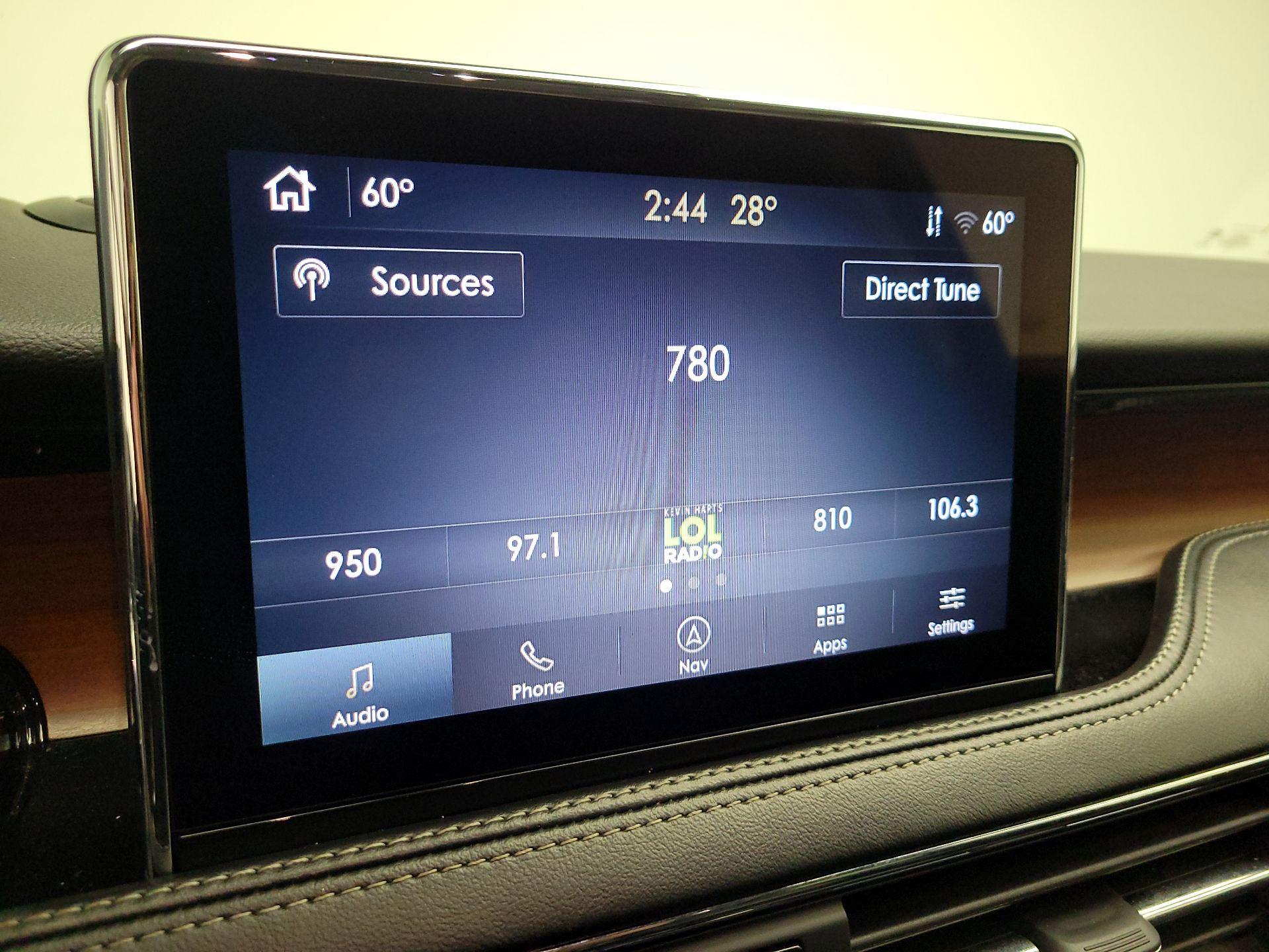 Thumbnail: 2022 Lincoln Corsair - 13