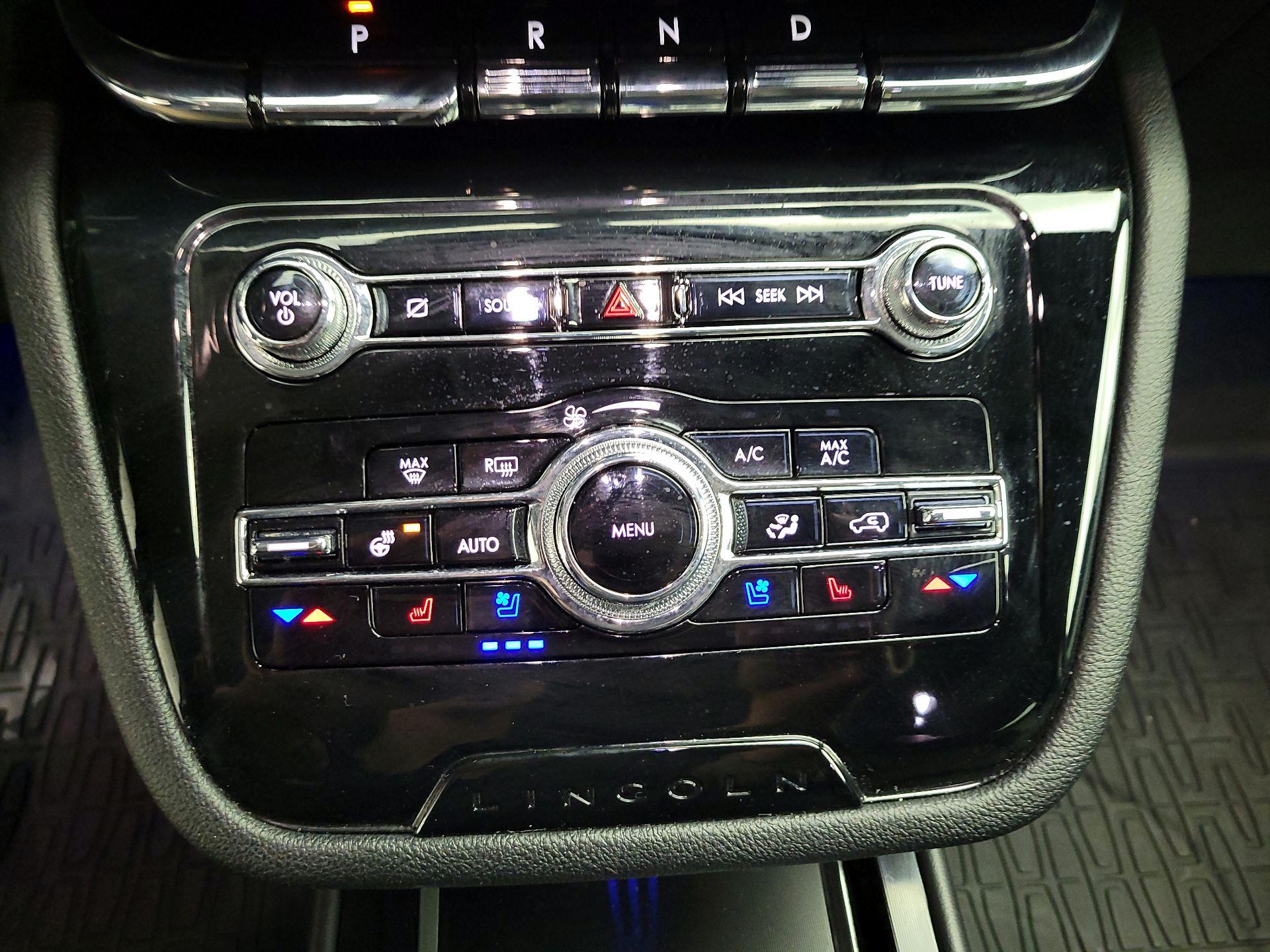 Thumbnail: 2022 Lincoln Corsair - 14