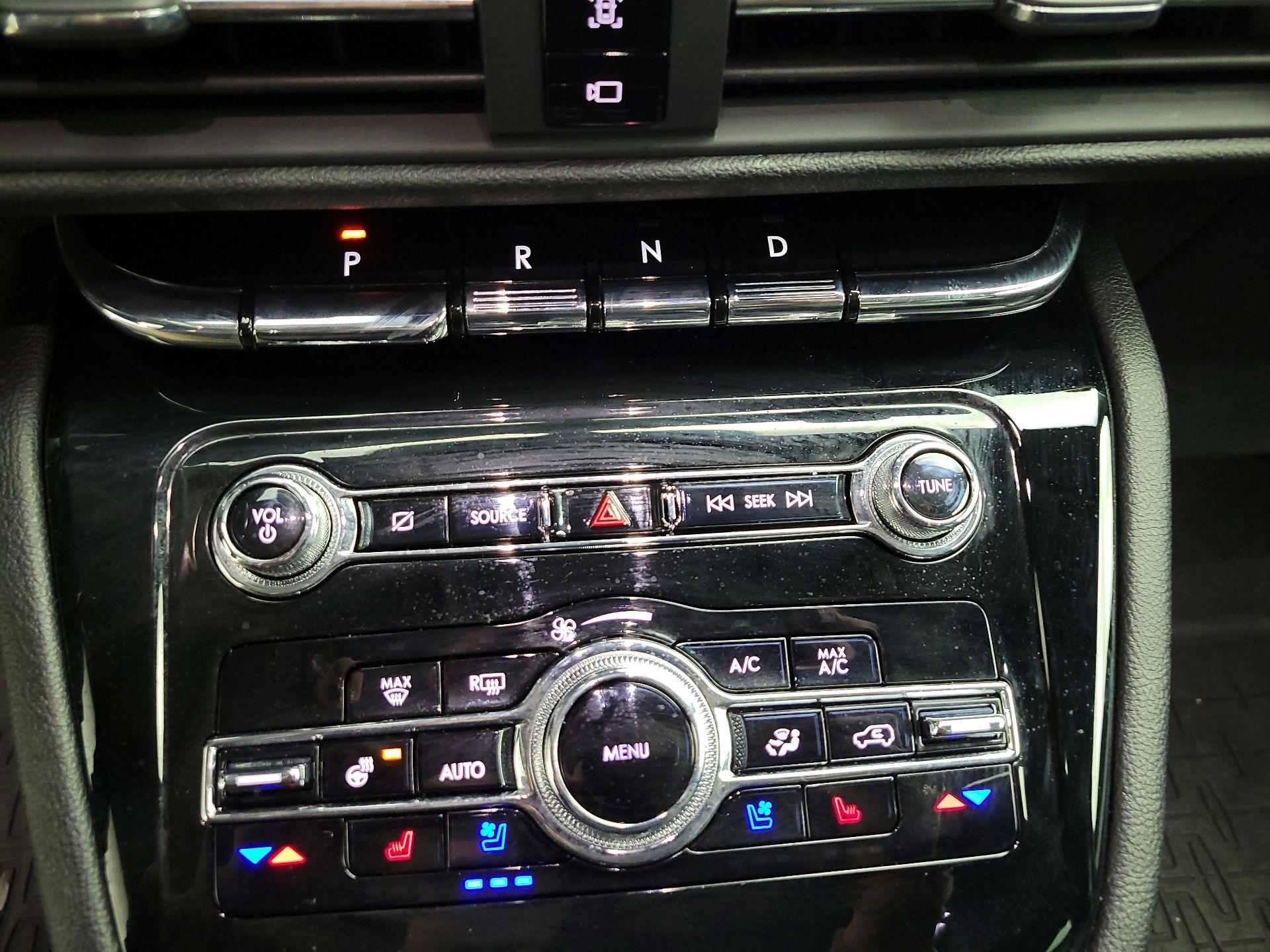 Thumbnail: 2022 Lincoln Corsair - 15