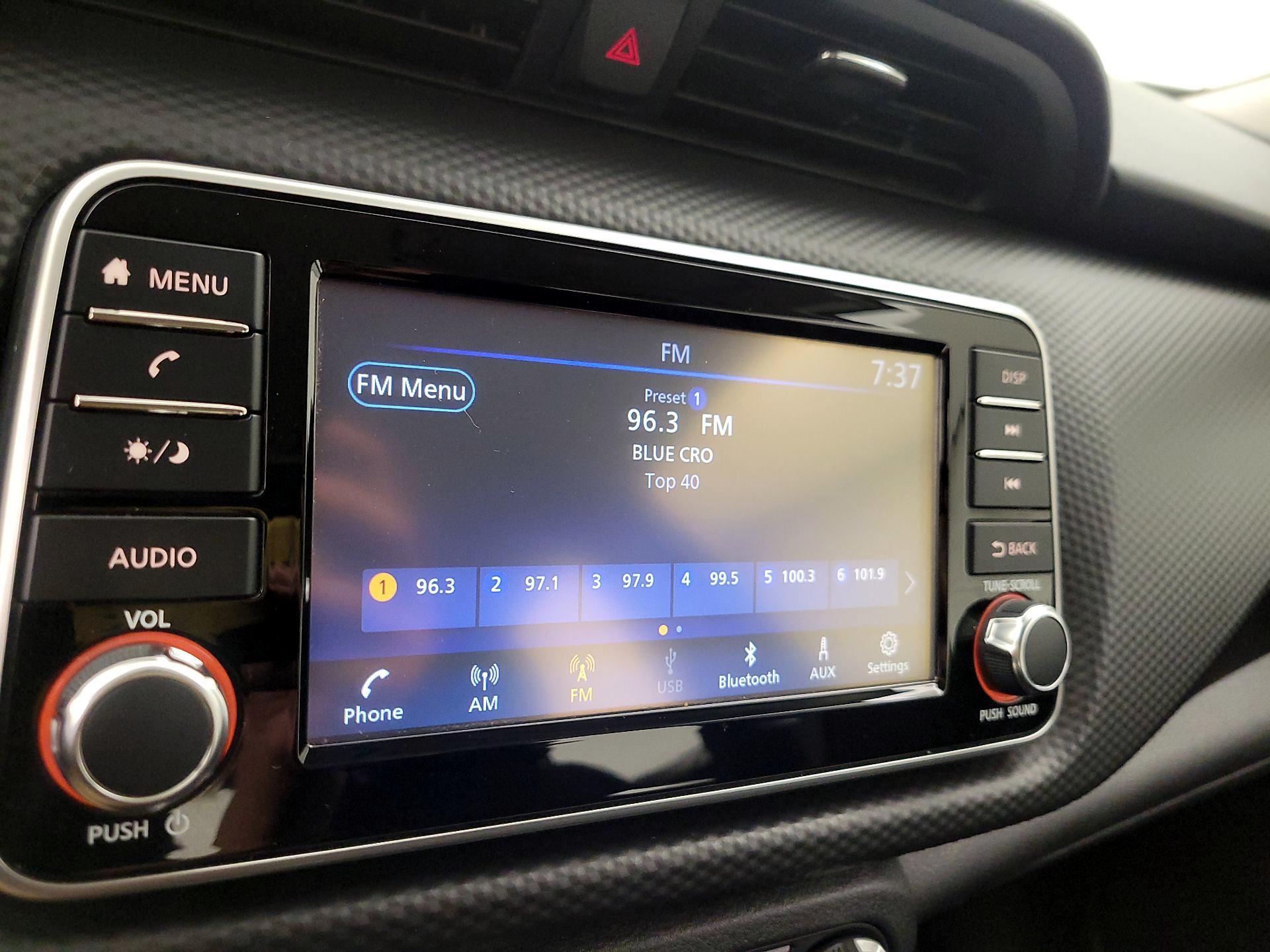 Thumbnail: 2022 Nissan Kicks - 15