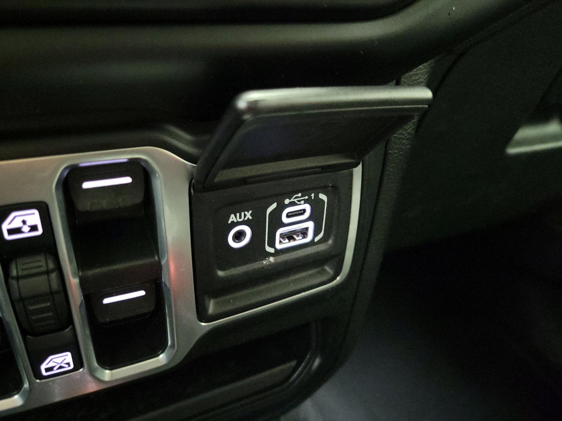 Thumbnail: 2023 Jeep Wrangler - 18