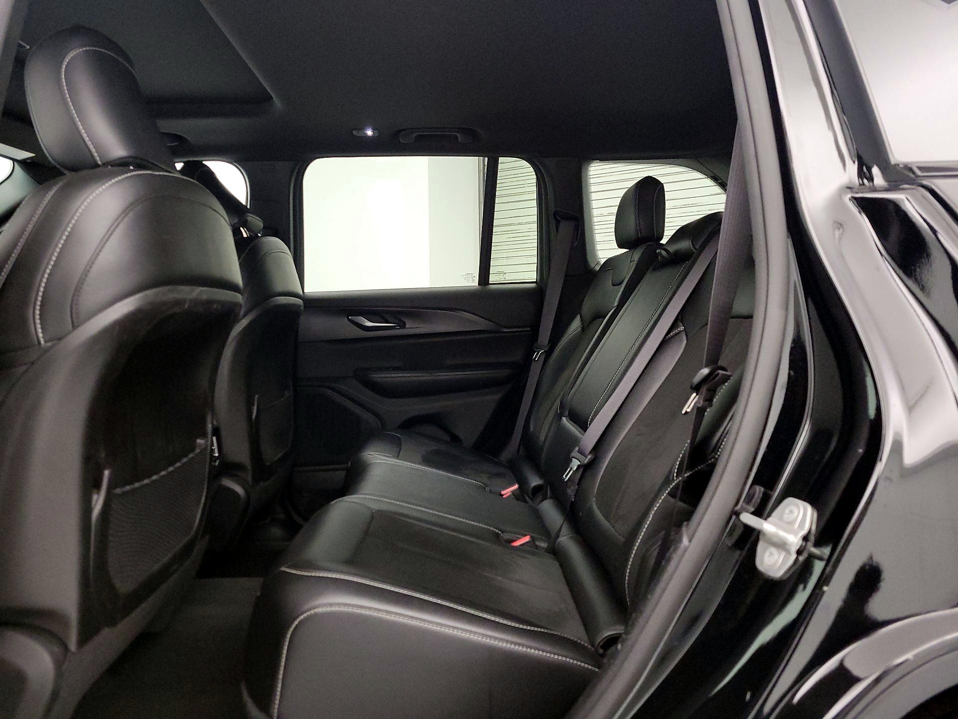 Thumbnail: 2023 Jeep Grand Cherokee - 20