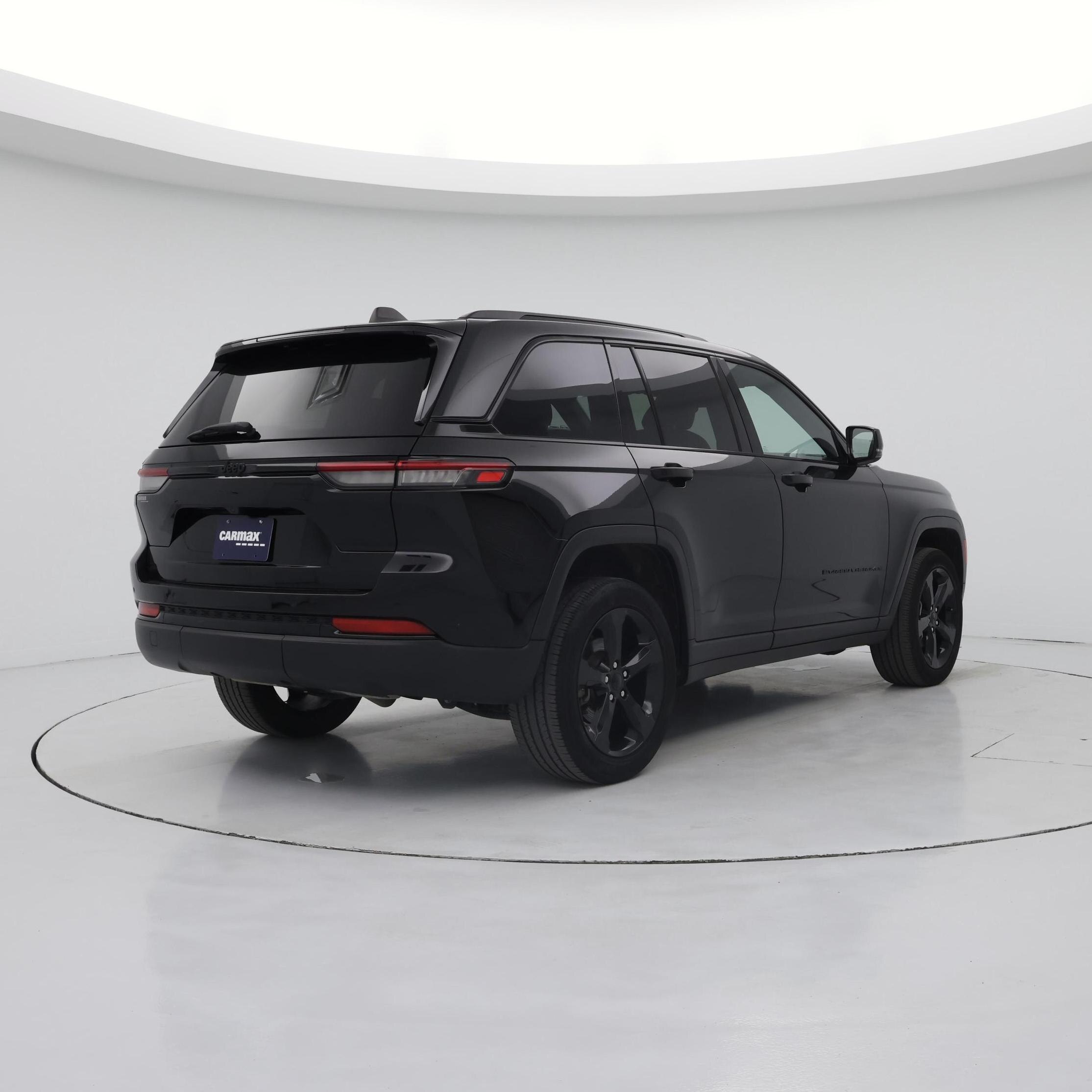 Thumbnail: 2023 Jeep Grand Cherokee - 8