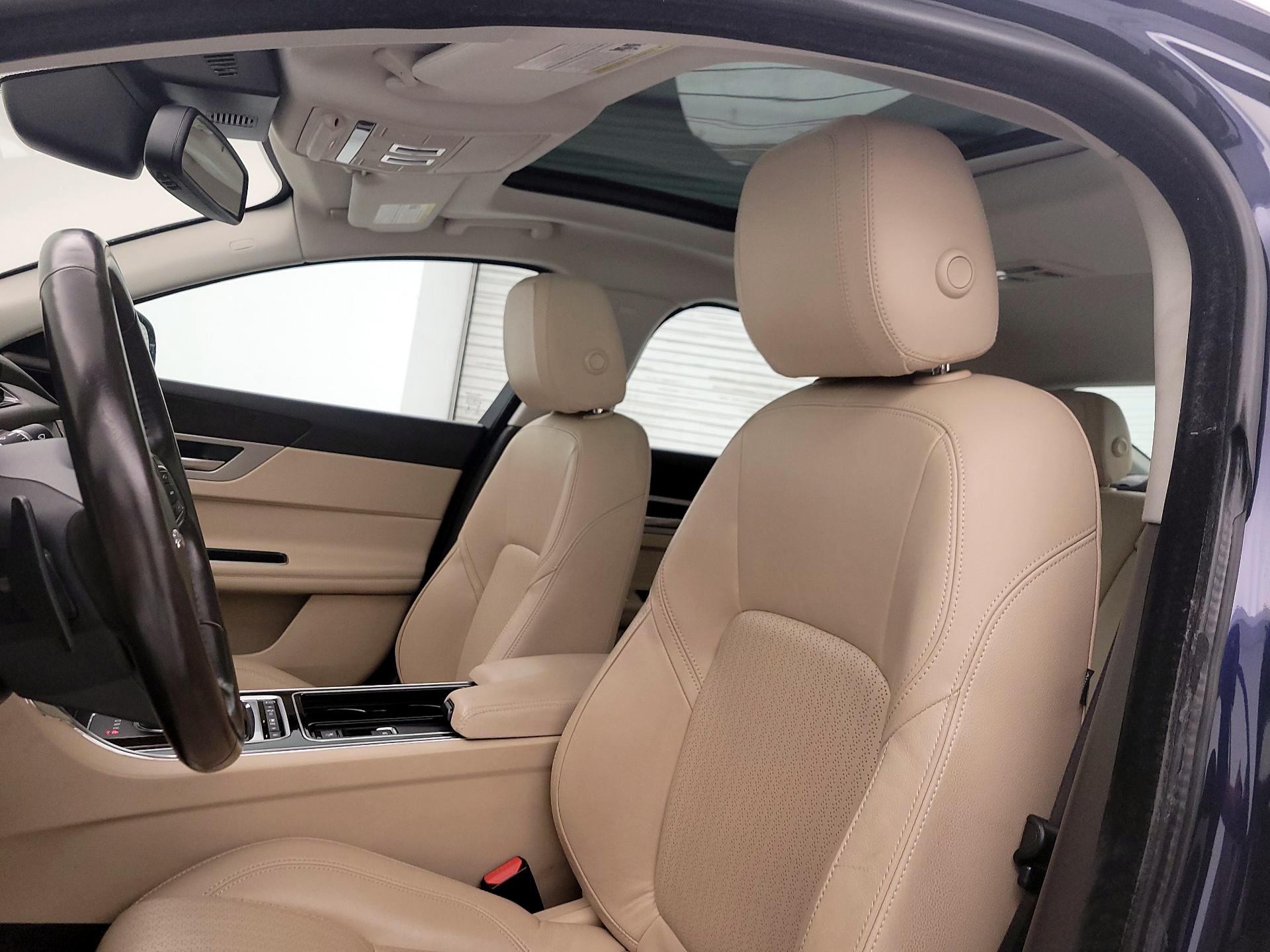 Thumbnail: 2017 Jaguar XF - 19