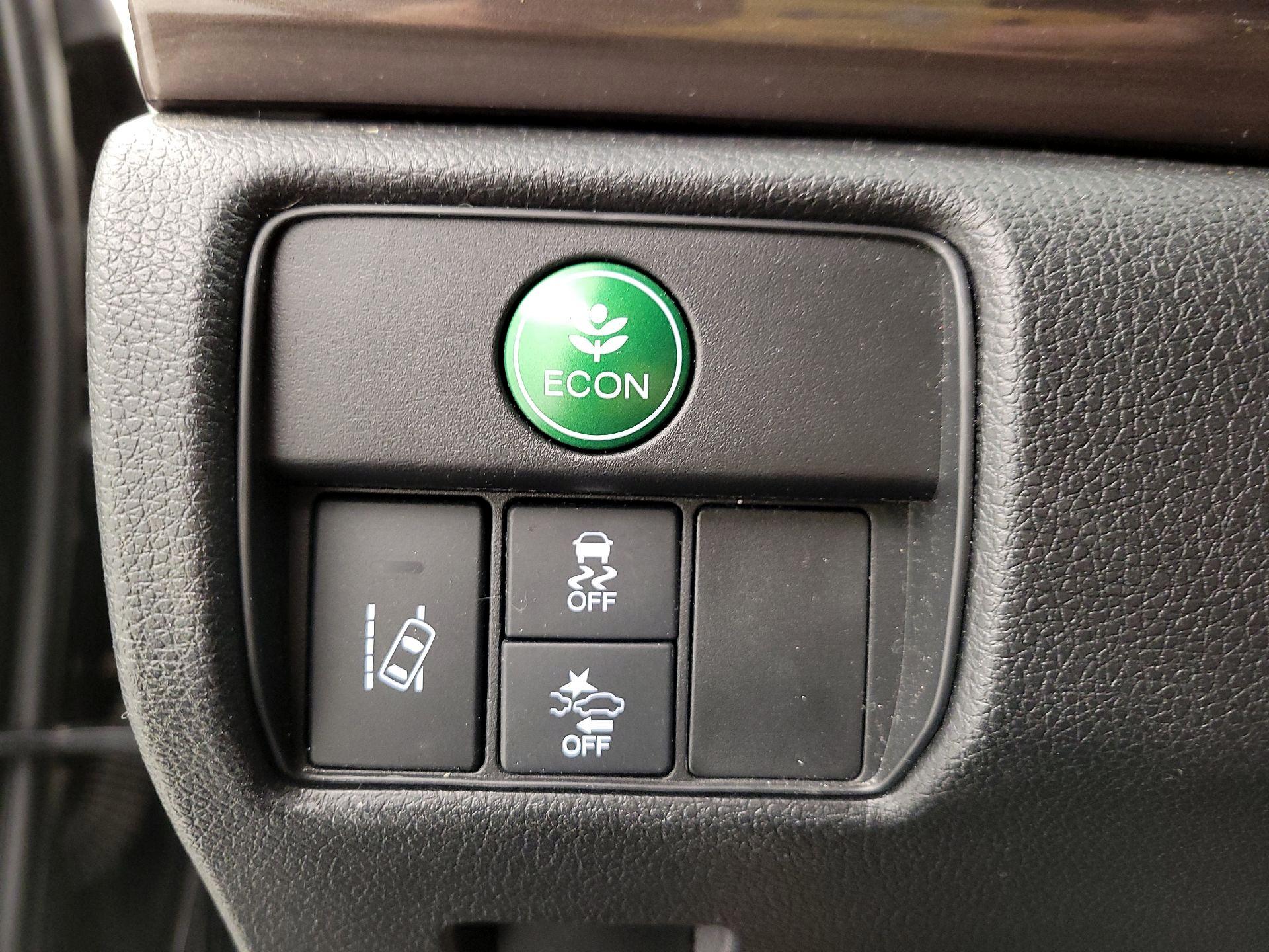 Thumbnail: 2016 Honda Accord - 13