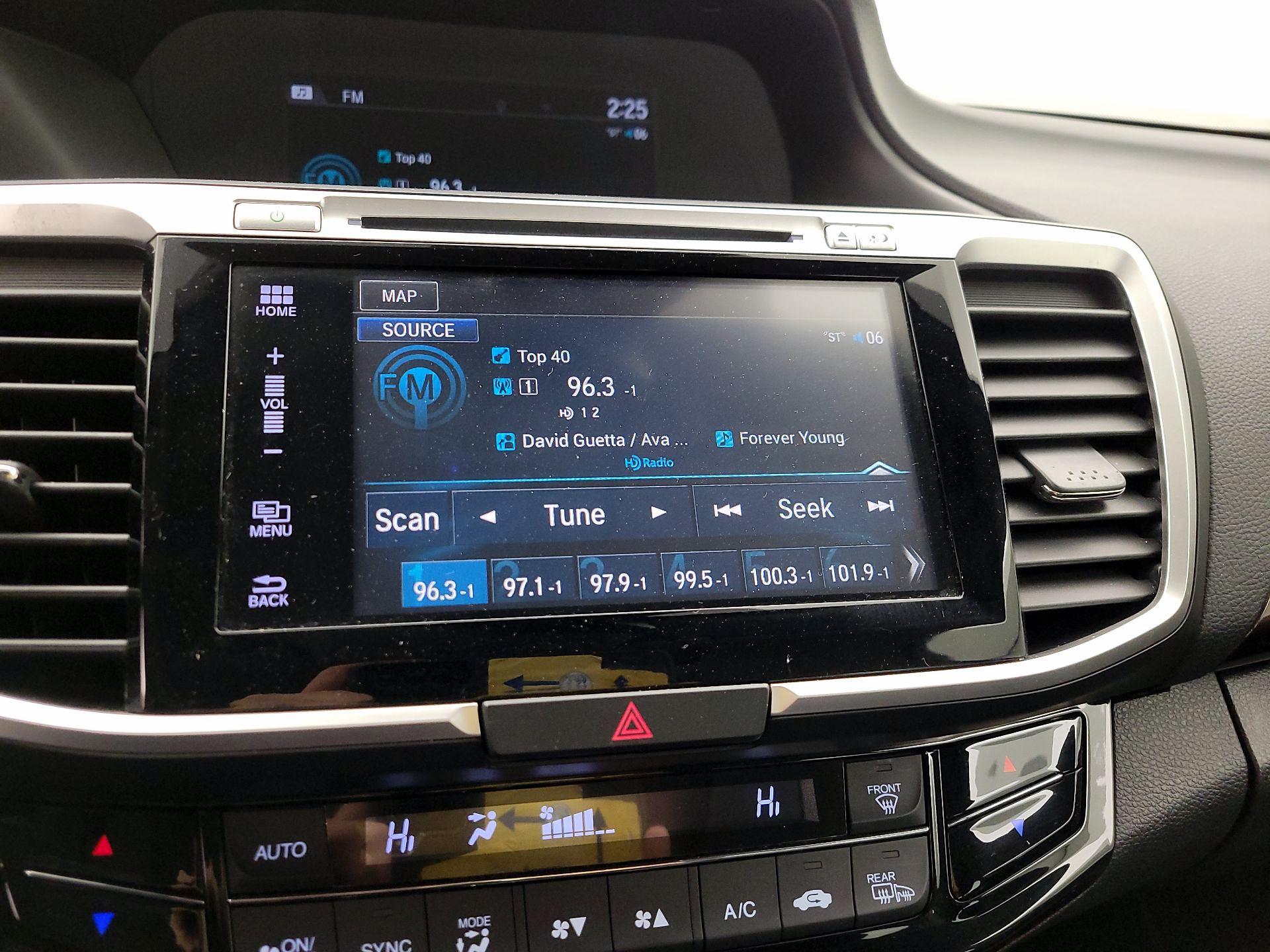 Thumbnail: 2016 Honda Accord - 15