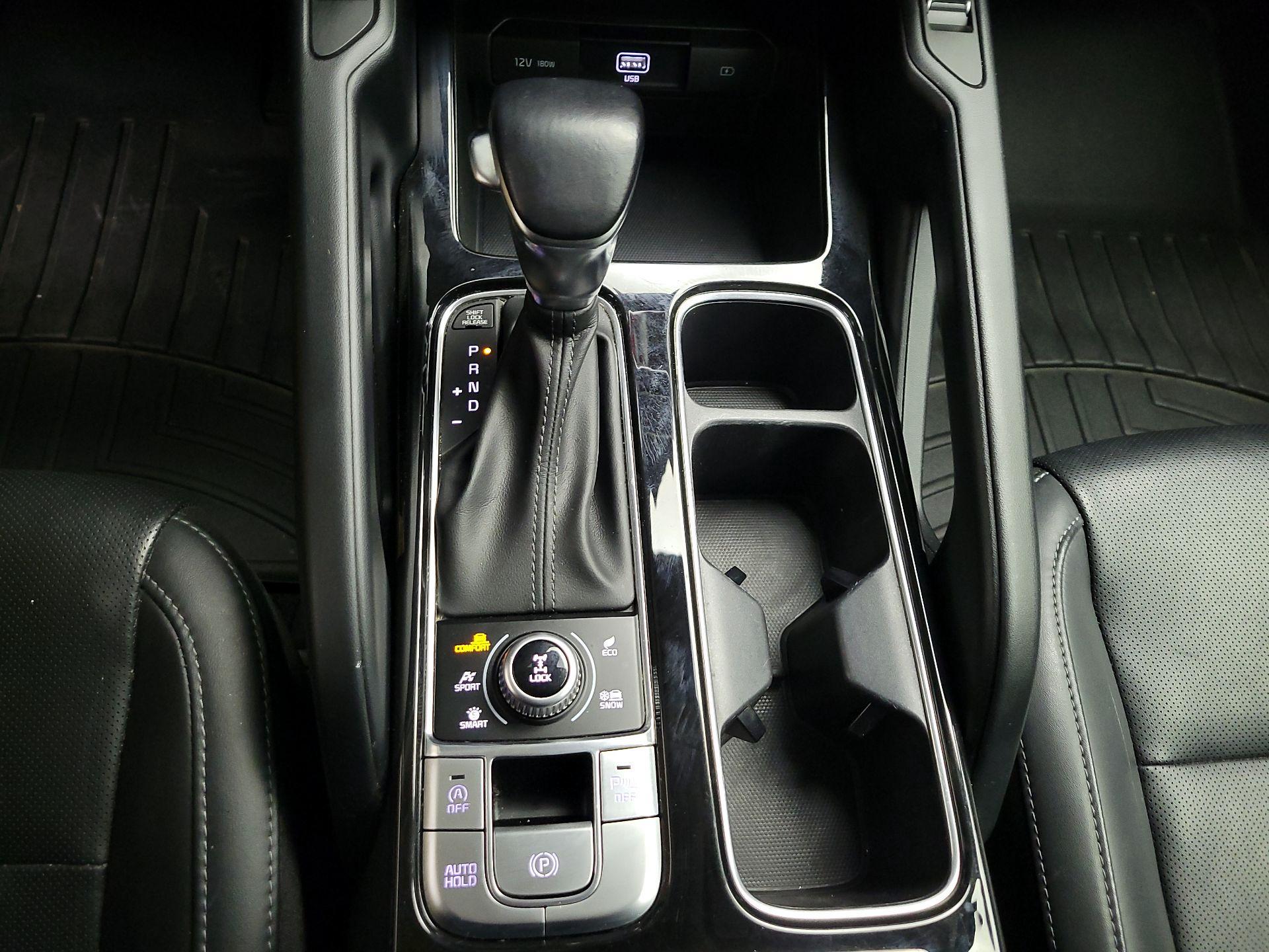 Thumbnail: 2020 Kia Telluride - 17