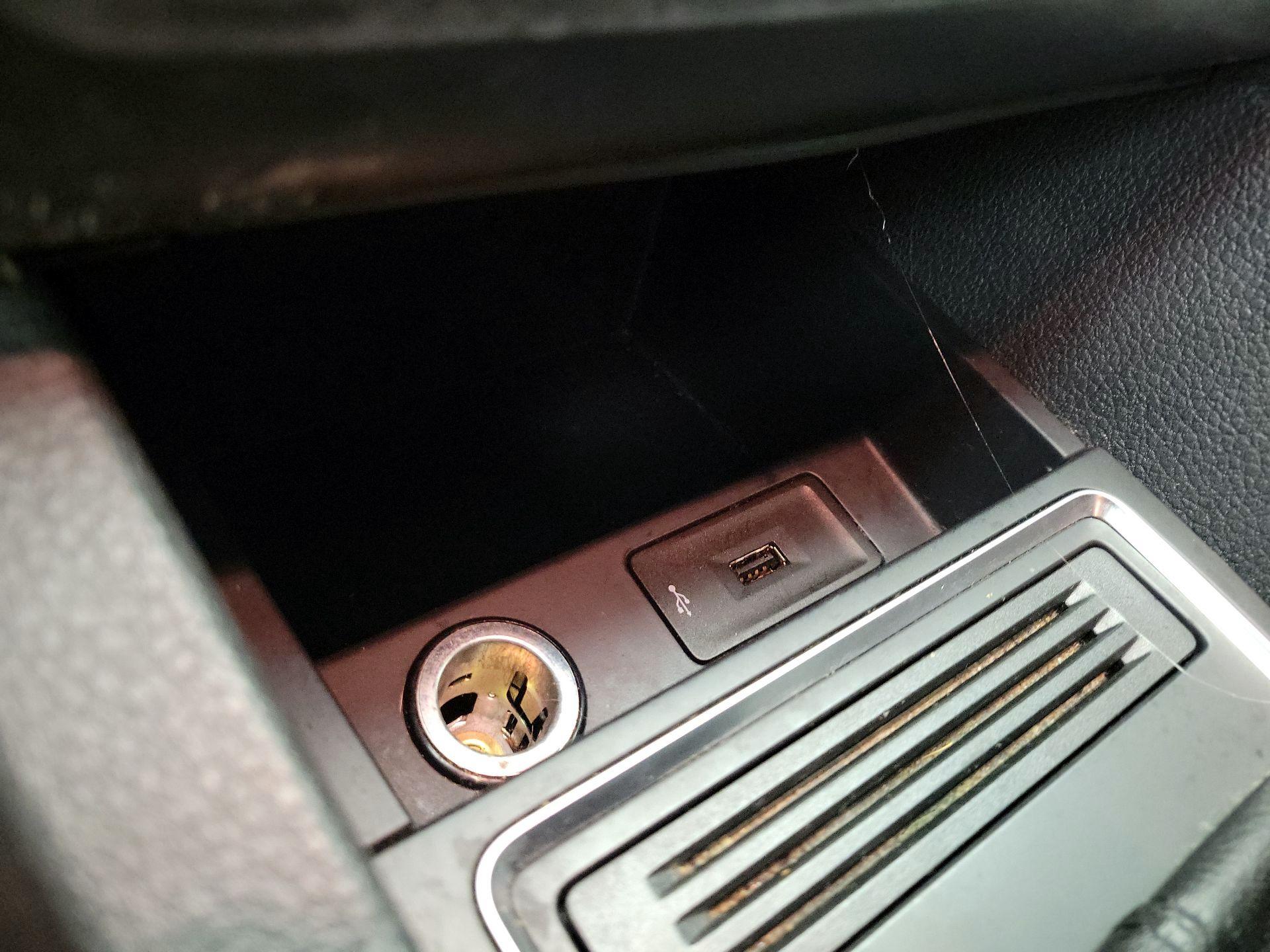 Thumbnail: 2017 Volkswagen Jetta - 18