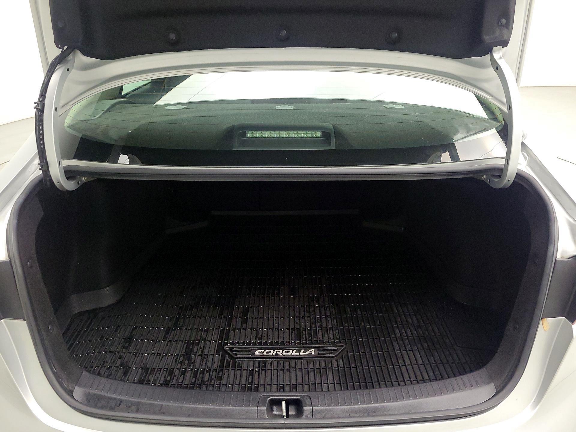 Thumbnail: 2021 Toyota Corolla - 18