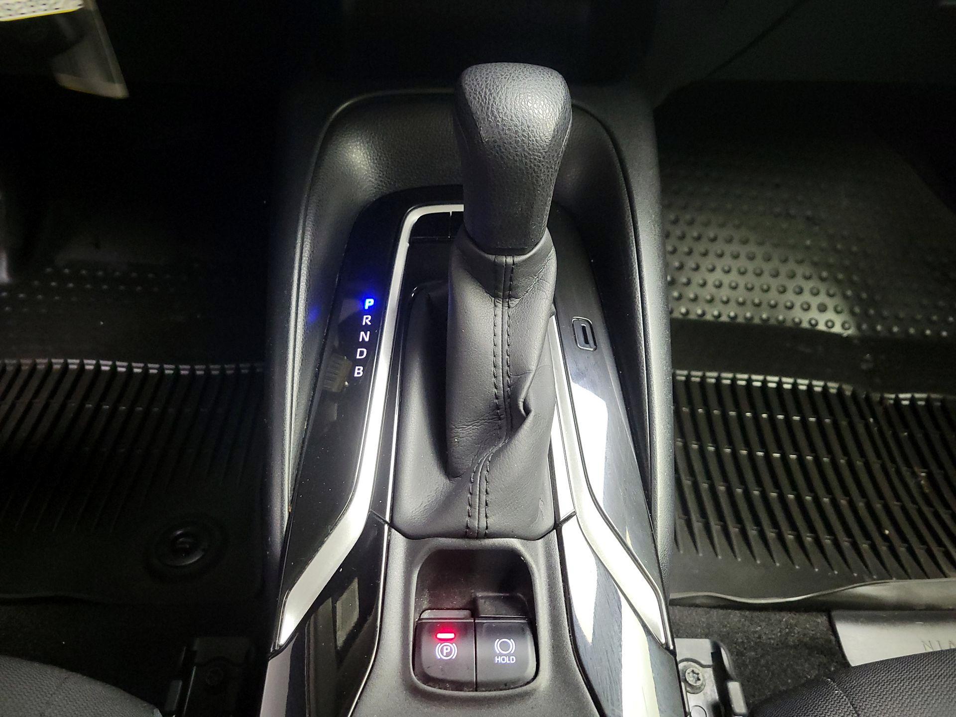 Thumbnail: 2021 Toyota Corolla - 16