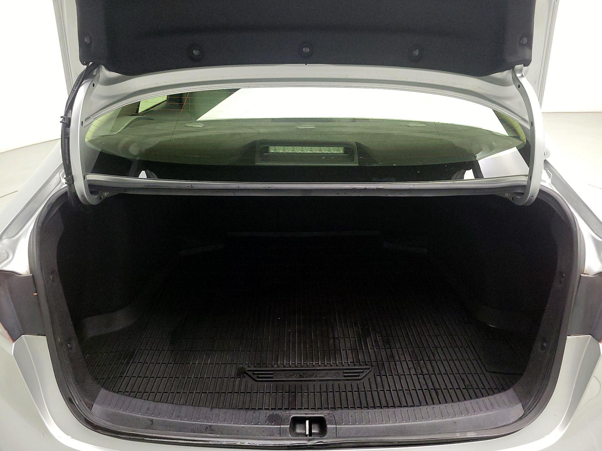 Thumbnail: 2021 Toyota Corolla - 18