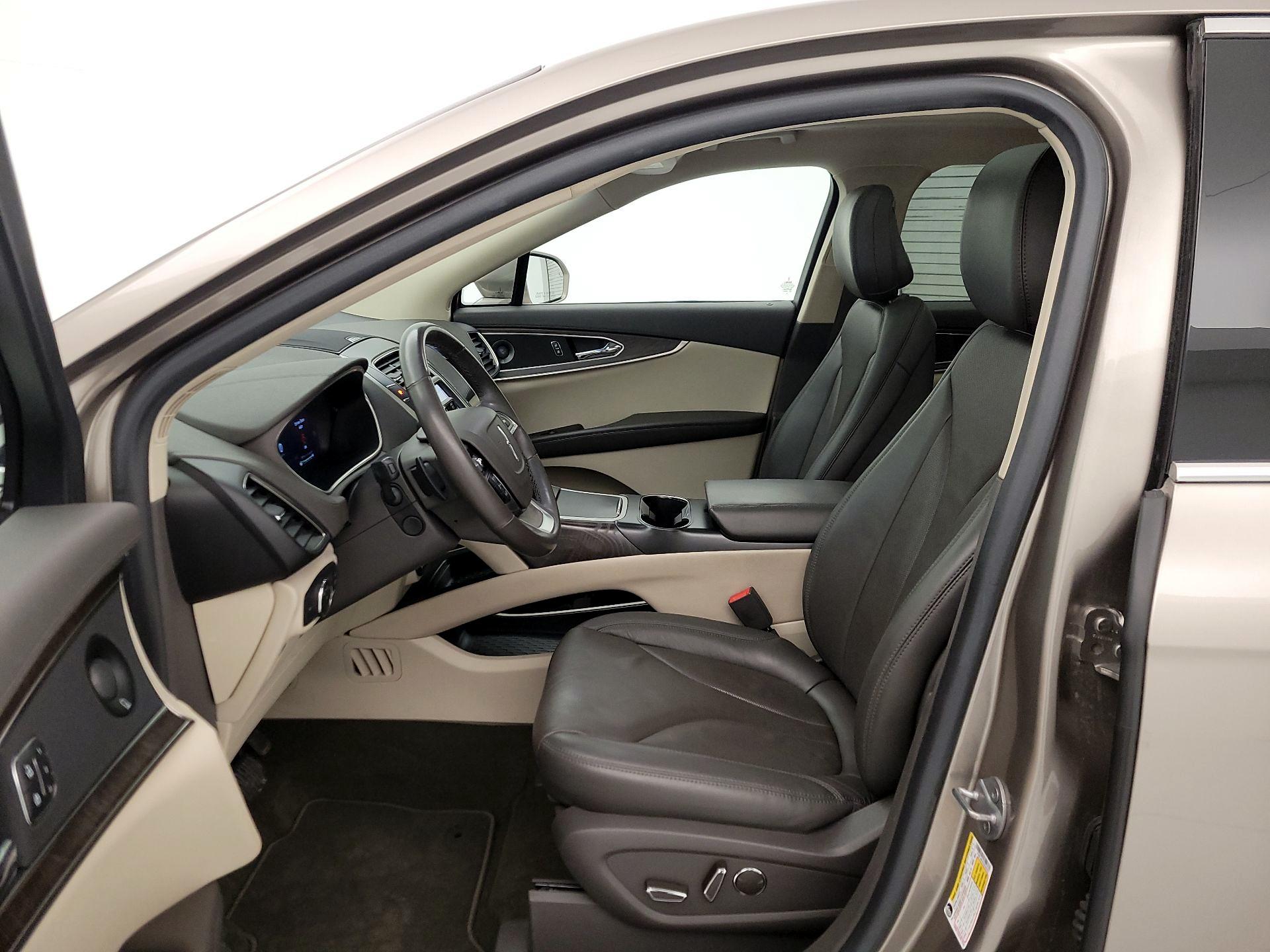 Thumbnail: 2020 Lincoln Nautilus - 11