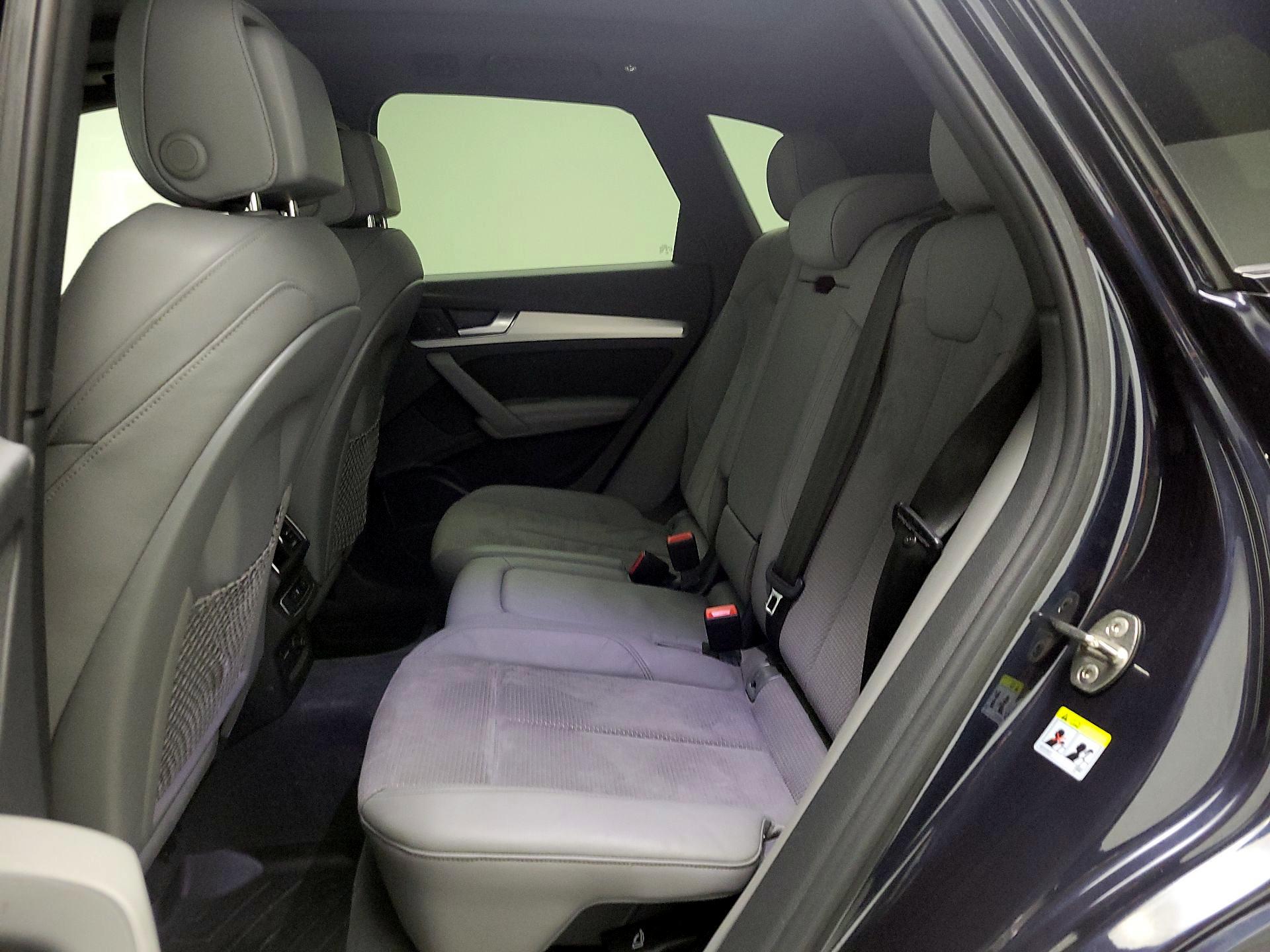 Thumbnail: 2019 Audi SQ5 - 18