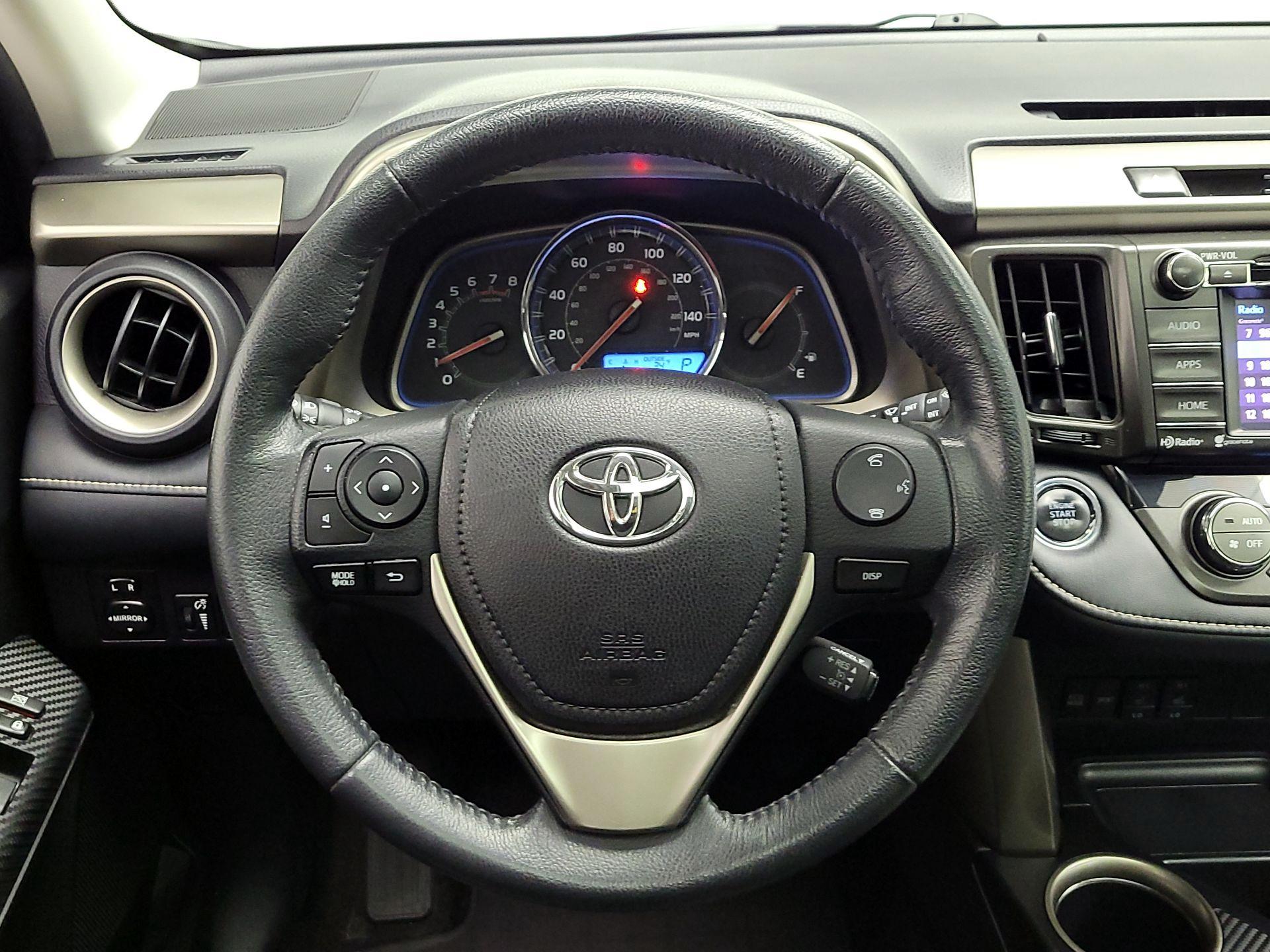 Thumbnail: 2015 Toyota RAV4 - 10