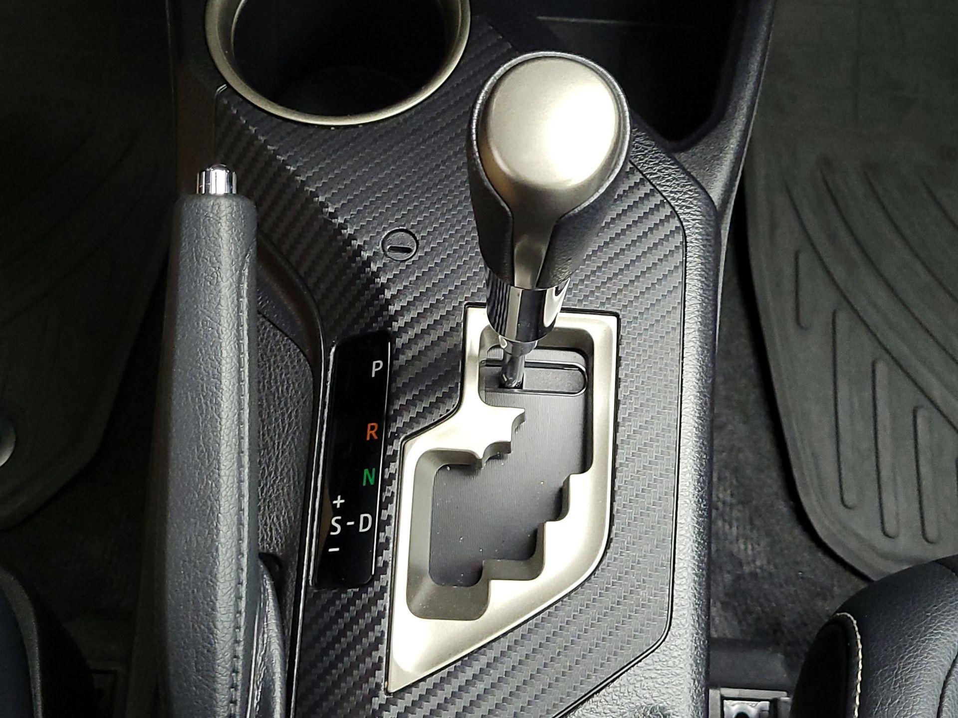 Thumbnail: 2015 Toyota RAV4 - 17