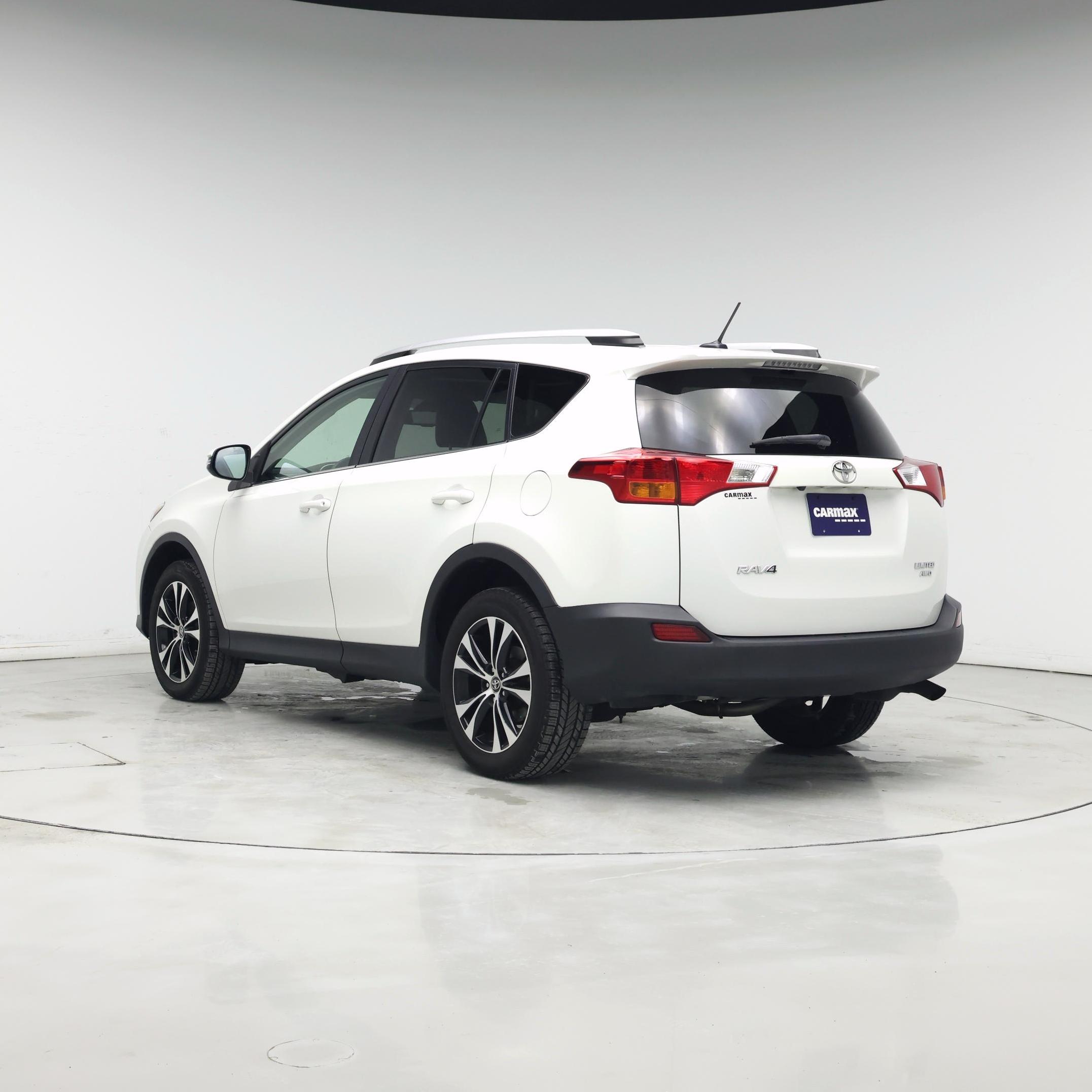 Thumbnail: 2015 Toyota RAV4 - 2