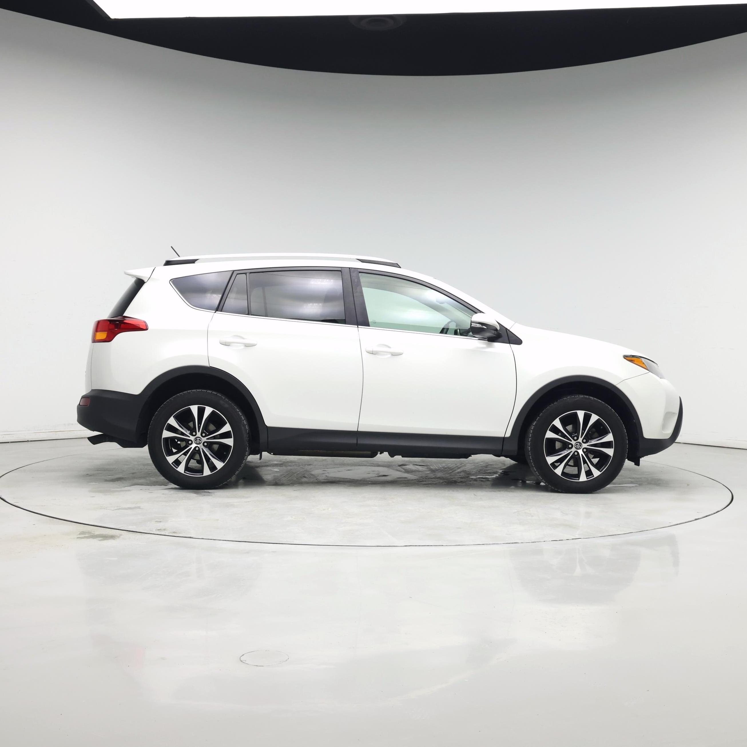 Thumbnail: 2015 Toyota RAV4 - 7