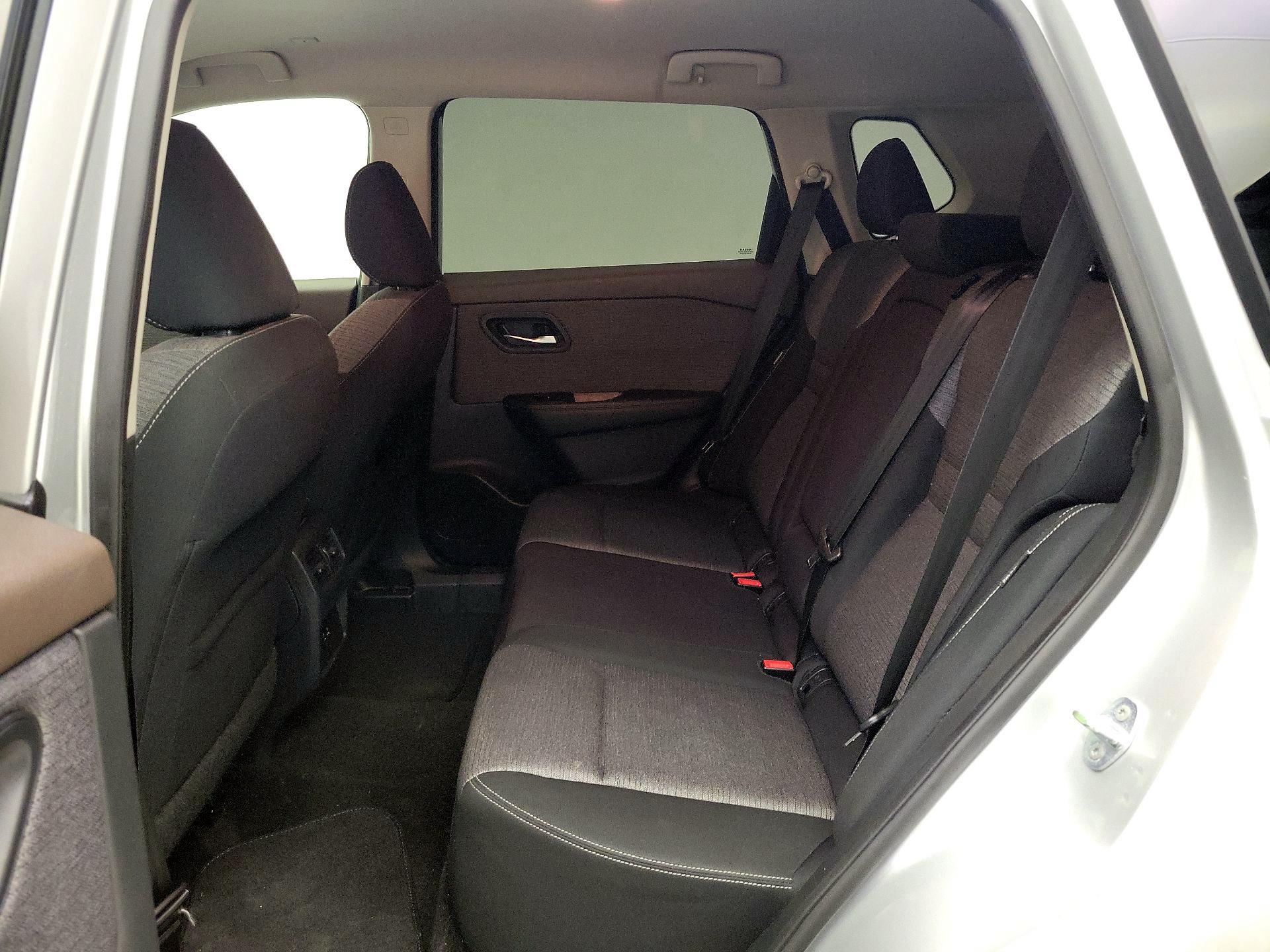 Thumbnail: 2022 Nissan Rogue - 18